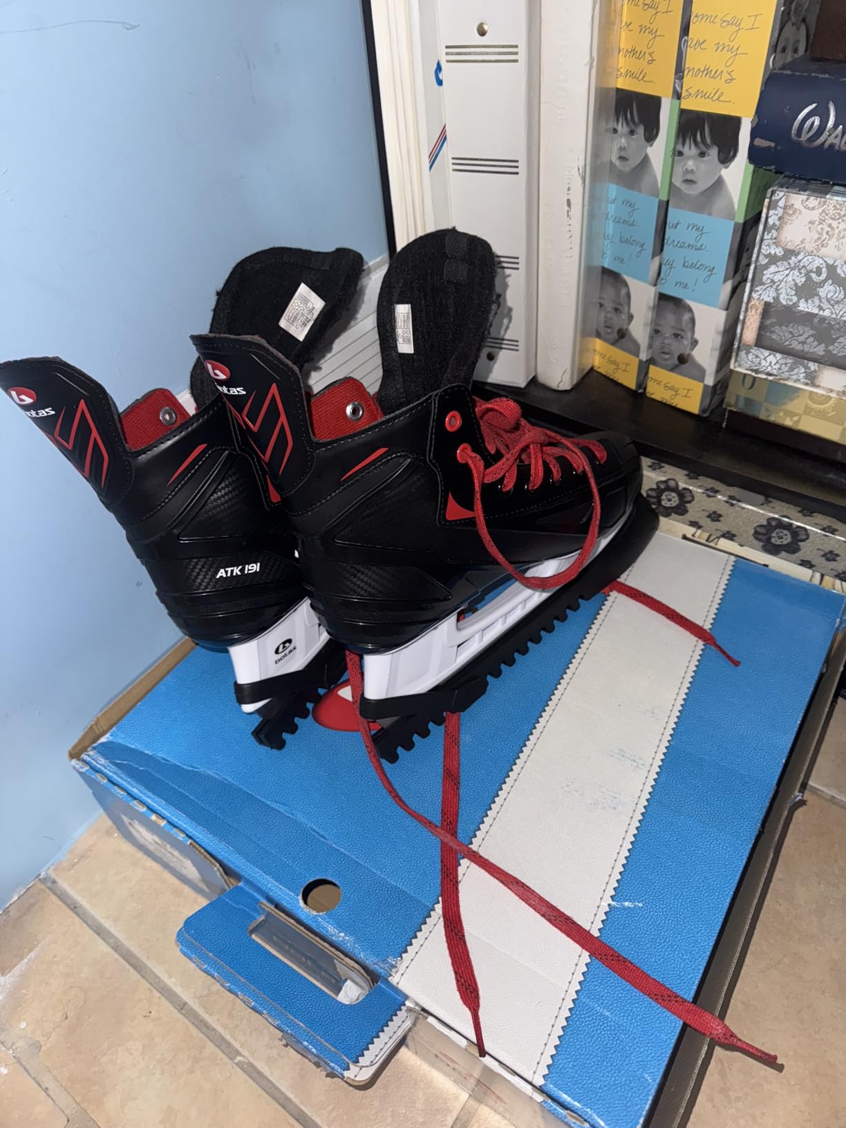 Botas - Draft/Attack Men's Ice Hockey Skates | Made in Europe (Czech Republic) | Color: Black customer photo 2