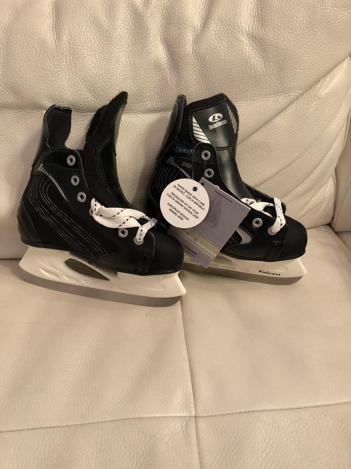 Botas - Draft/Attack Men's Ice Hockey Skates | Made in Europe (Czech Republic) | Color: Black customer photo 1