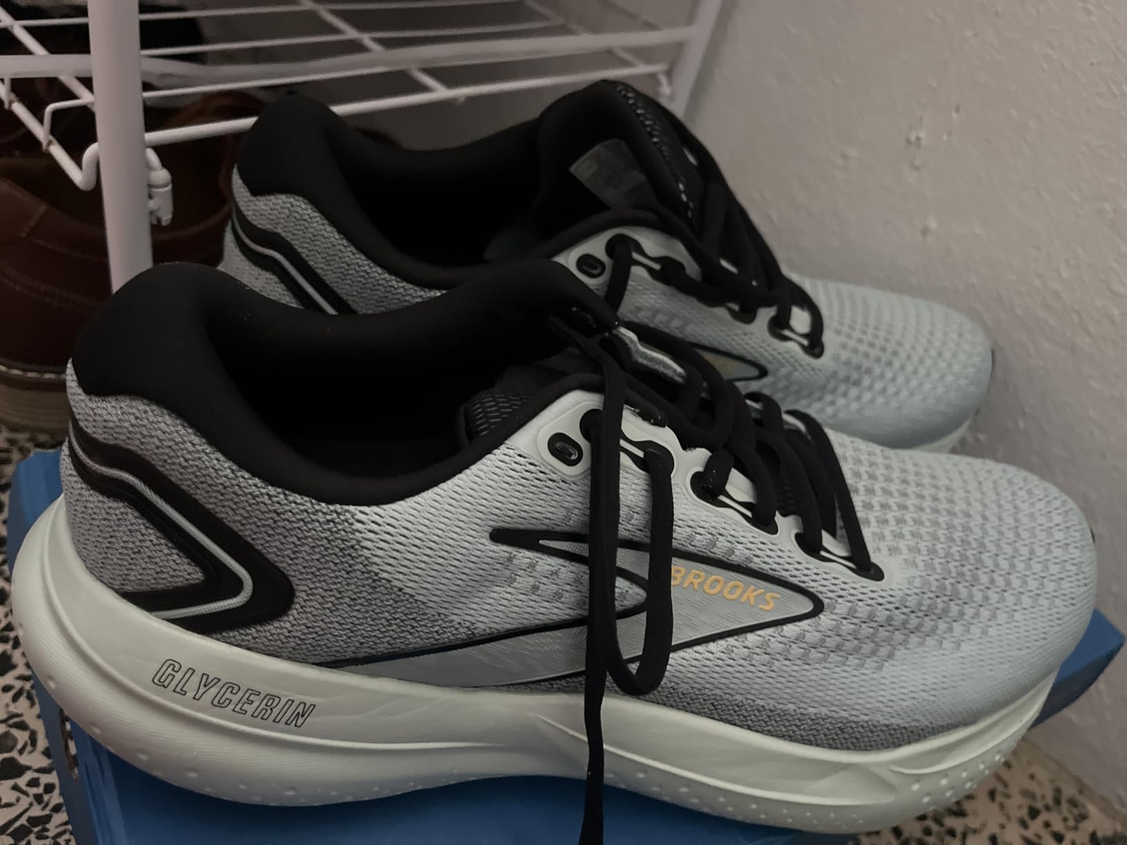 Brooks Men's Glycerin 21 Neutral Running Shoe customer photo 2