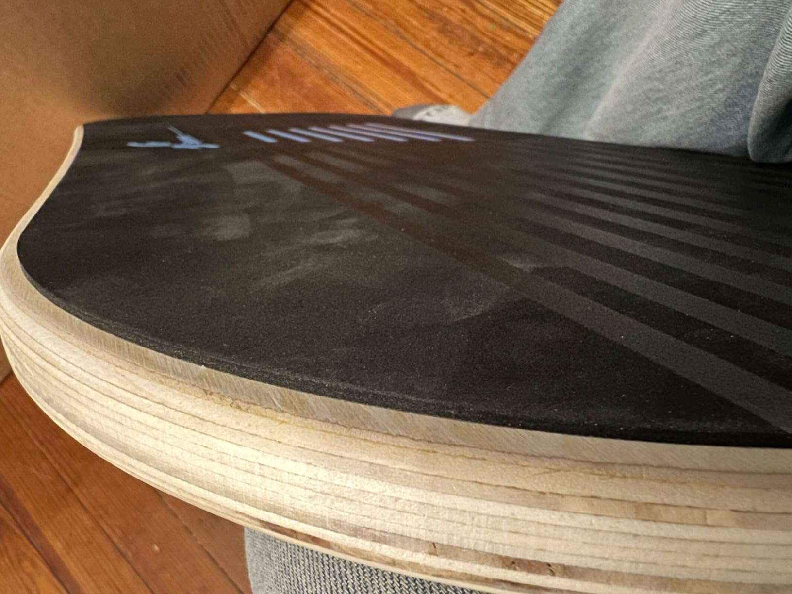 Sportneer Balance Board 7 Modes Wobble Board with Adjustable Stoppers Exercise Balancing Stability Trainer for Improve Balance, Surf Trainer & Physical Therapy - Roller and 2.8'' Ball Included customer photo 2