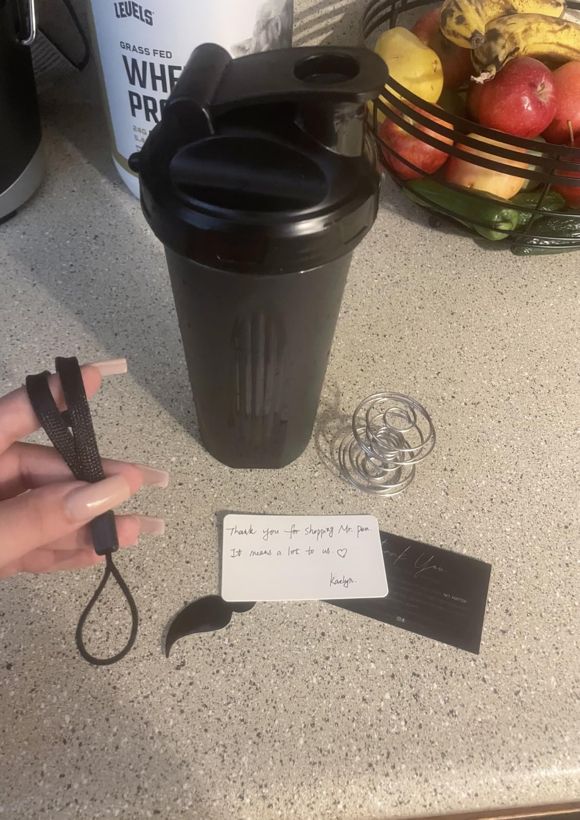 Mr. Pen- Shaker Bottles for Protein Mixes, 28 oz, Shaker Bottle with Wire Whisk Ball, Protein Shaker Bottle, Shaker Cup, Protein Shaker, Protein Shake Bottle, Bottle Shaker, Shake Bottle customer photo 2