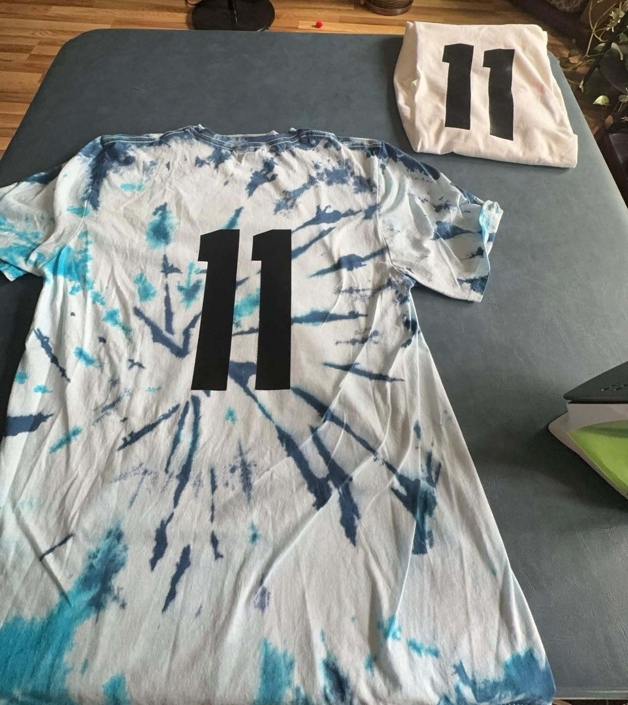 110 Pcs Iron on Numbers, Heat Transfer Numbers 0 to 9 Jersey Numbers for Sports Shirts Team Uniform for Soccer Basketball Football Baseball 8 Inch (White) customer photo 2
