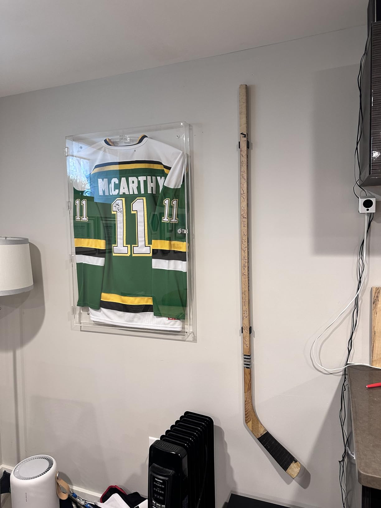 Hockey Stick Display Holder Wall Mount, Hockey Stick Storage Rack, Ice Hockey Stick Hangers for Hockey Room Decor customer photo 1