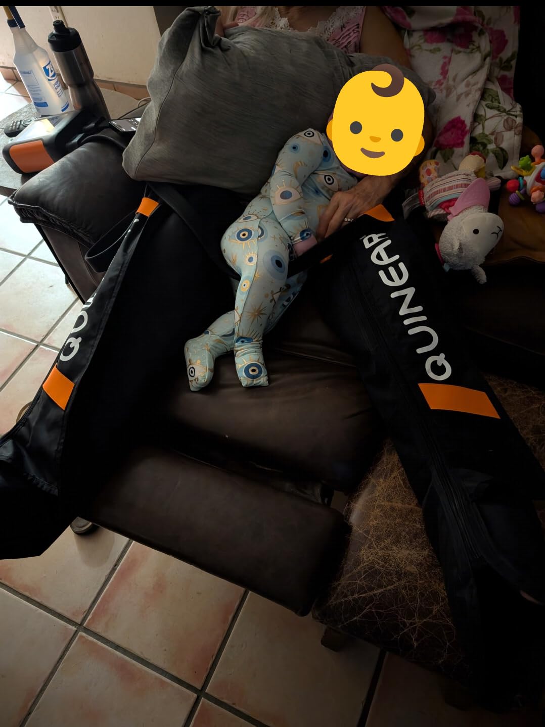 QUINEAR Professional Leg Recovery System, Cordless Air Compression Boots with Sequential Compression, Leg and Foot Massager, Fast Recovery Therapy for Athletes, FSA-HSA Eligible (Medium) customer photo 2