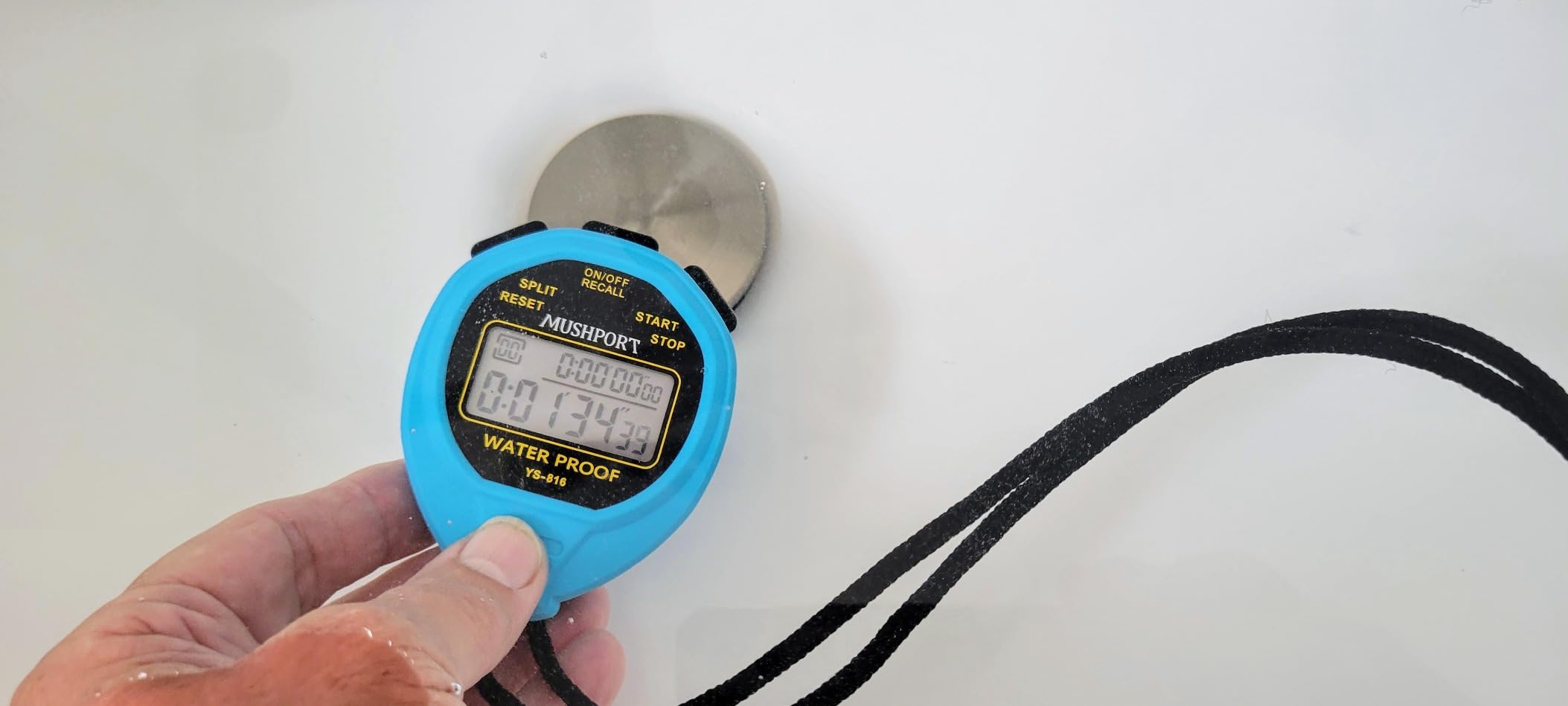 Waterproof Stopwatch Timer 30 Laps/Splits Only Stopwatch Mode, ON/Off Silent Memory Recall Large Display Simple Operation, Digital Stop Watch for Sports Coaches, Blue customer photo 2