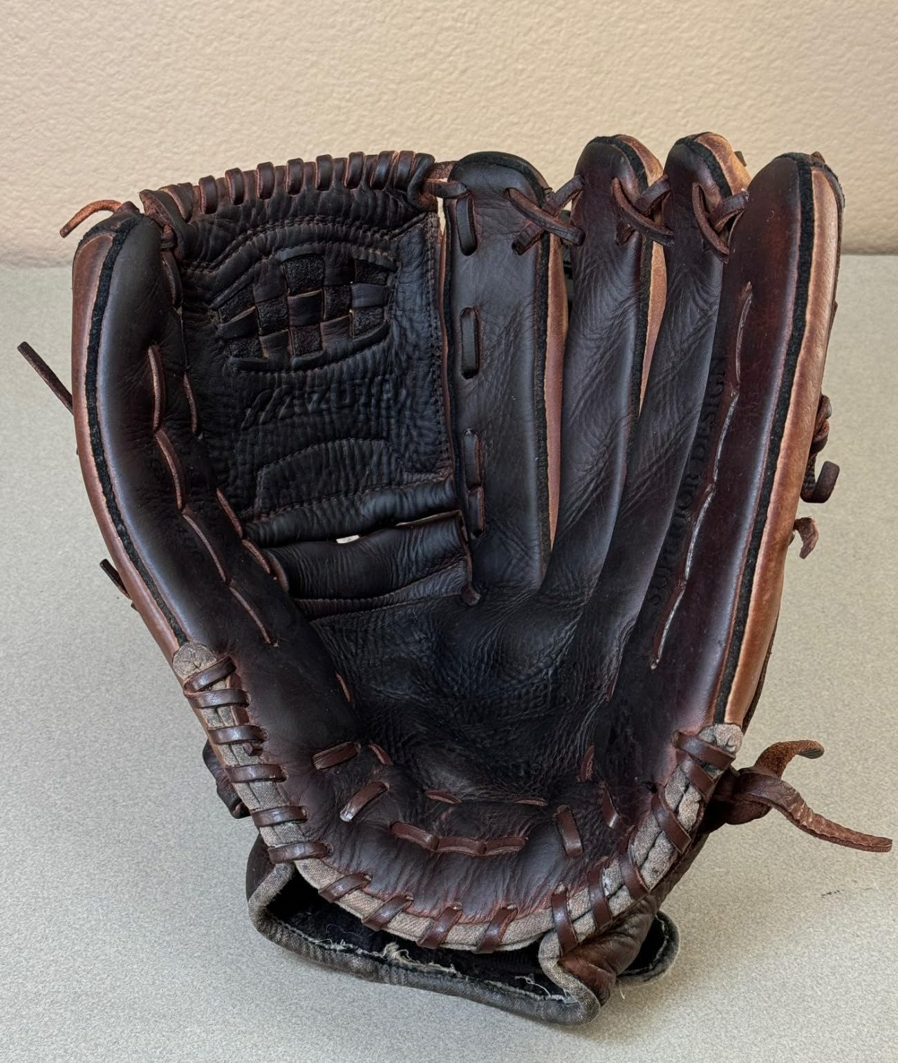 Ultimate Softball Gloves Break in Kit - Includes Soft Ball Sized Mallet, Glove Oil, Mitt Conditioner, Wrap, Brush, and Microfiber Cloth - Designed Specifically for Softballs - Made in USA customer photo 2