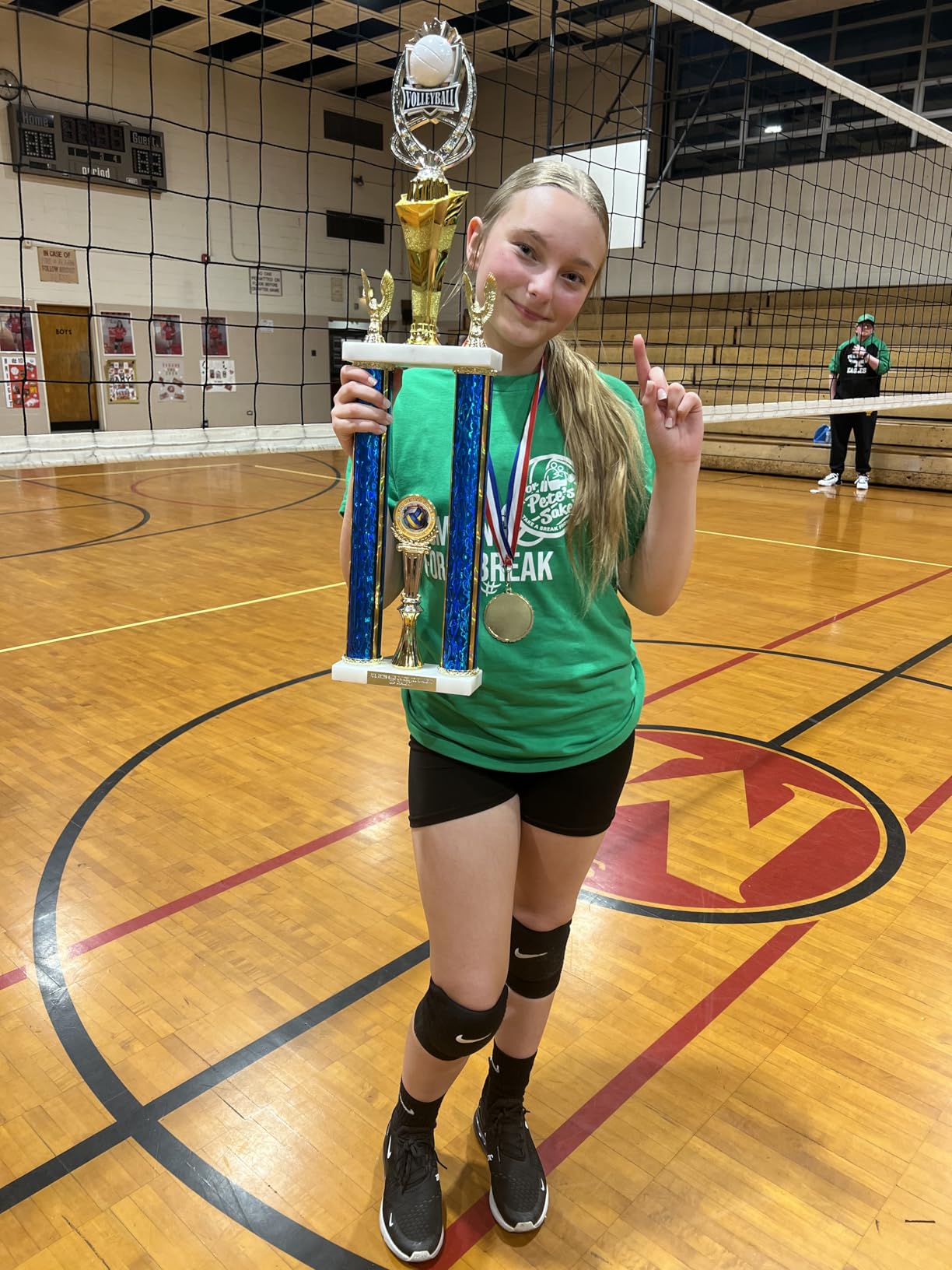 Nike Premium Dri-Fit Knee Pads (1 Pair), Essential/Streak/Varsity, Cushioning/Sweat-wicking/Unisex (Essential Black - M/L) customer photo 1