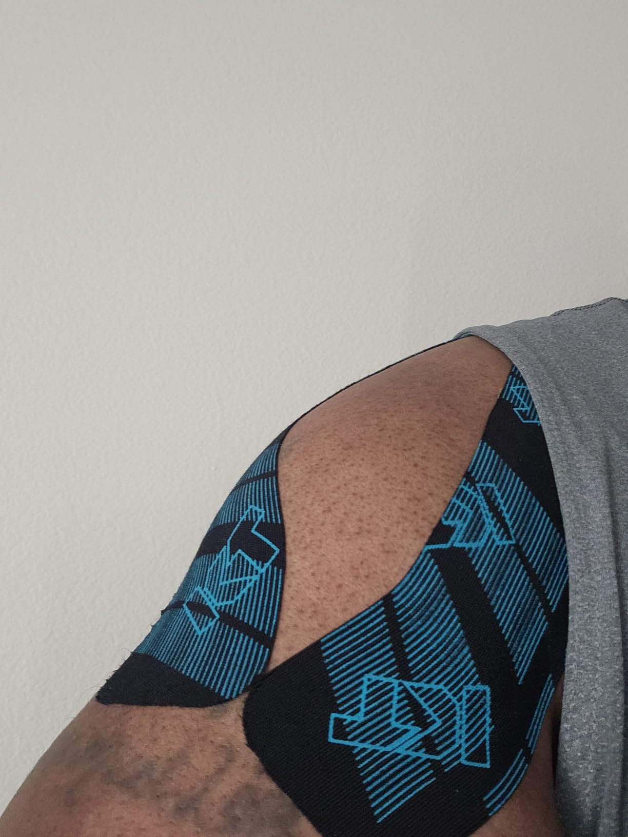 KT Tape, Pro Ice, Menthol Infused Kinesiology Tape, 20 Count, 10