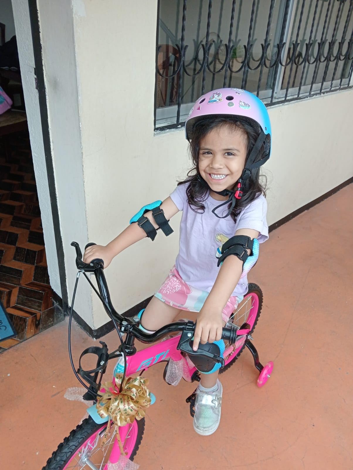 FOOKCIAN Kids Helmet,Toddler Skateboard Helmets for Ages 2-3-5-8-14 Years Boys Girls with Knee and Elbow Pads Wrist Guards fit Roller Skates,Skateboarding,Skating Scooter Adjustable Kids Helmet customer photo 2