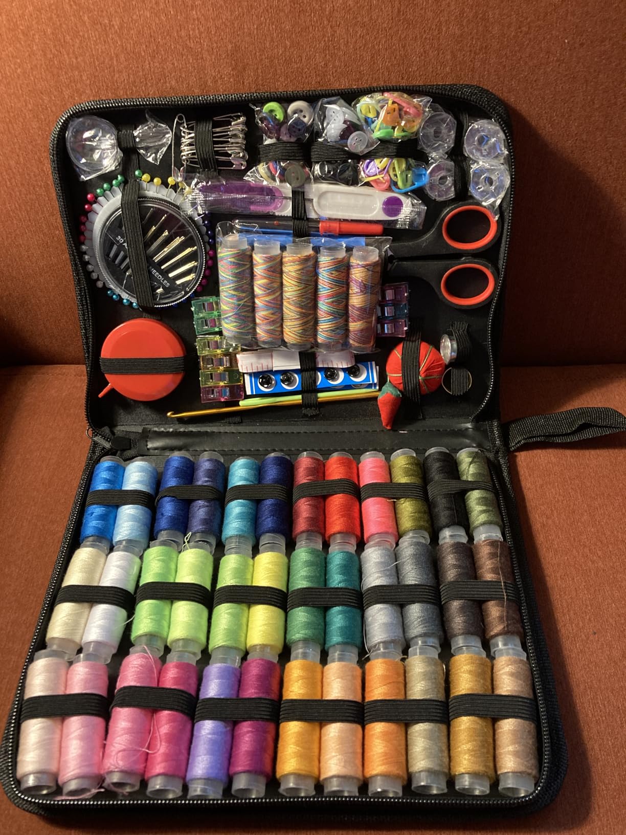 FNV Sewing kit, 229 pcs Sewing Accessories, Friendly for Beginner and Professional for Worker, Suitable for Travel, Home, School and DIY Gift, Needles, Scissors, 41XL Thread Spools customer photo 2