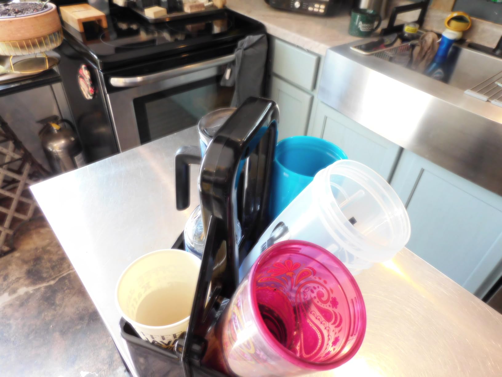 Cannon Sports Squeeze Bottle Carrier for 6 Bottles, Fits 28 to 34 oz Bottles, Durable Lightweight Design (Black) customer photo 2