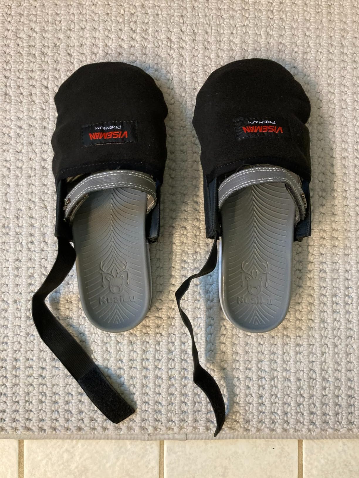 VISEMAN Bowling Shoe Slider, 2 Pieces Bowling Shoe Covers, Adjustable Sole Slide Covers Fit Most Bowling Shoes, Bowling Accessories for Men & Women, Black customer photo 1