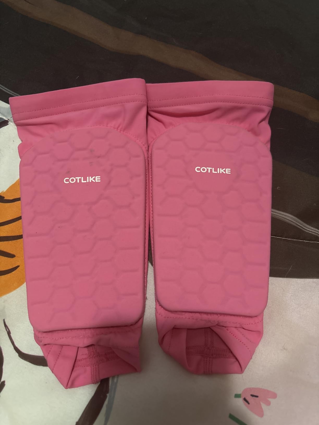 Soccer Shin Guards for Kids Youth Adults, Ski Shin Guards Sleeves for 2-18 Years Old Boys Girls Men, Calf Compression Sleeve with Honeycomb Pads, Espinilleras de Futbol para Hombres customer photo 2