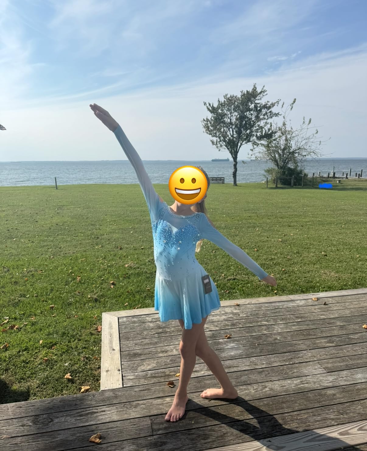 LIUHUO Elegant Blue Figure Skating Dress for Girls and Women - Competition Ice Dance Dress - Skating Clothes customer photo 1