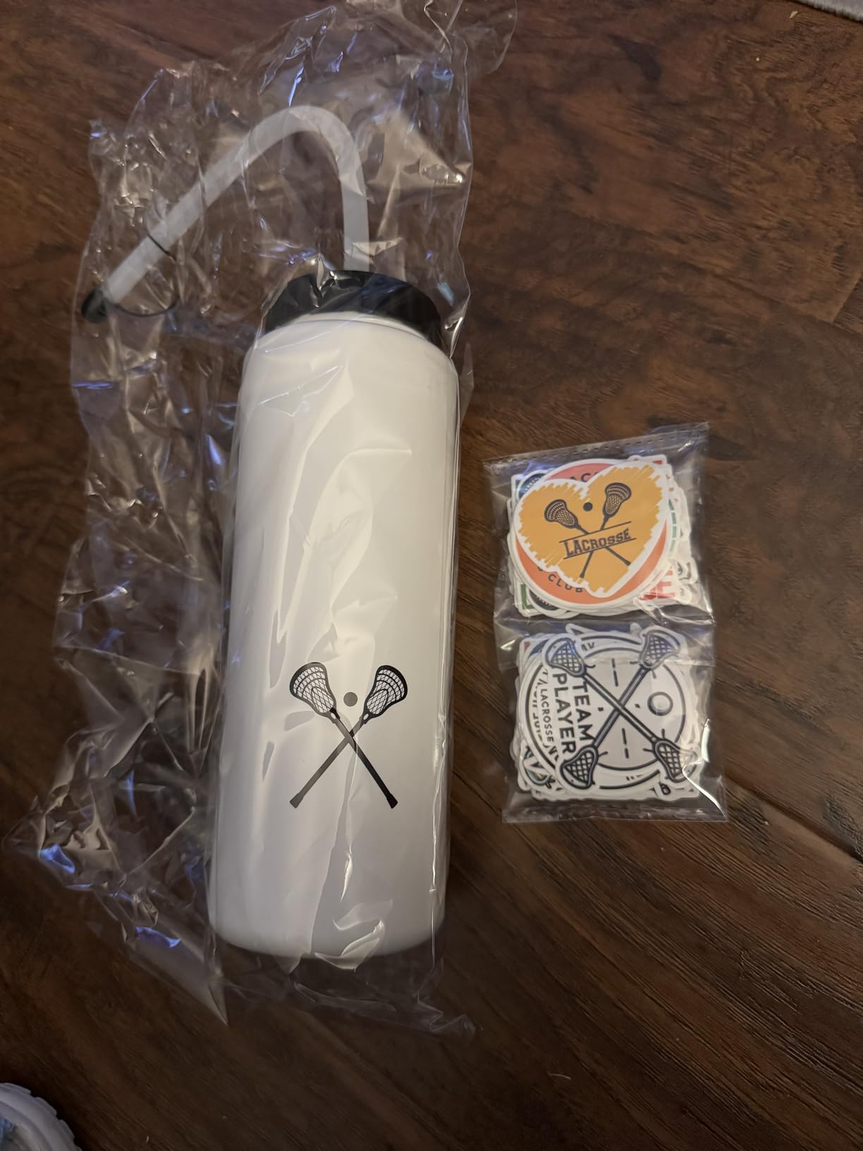 Hockey Gifts,1 Pack Hockey Water Bottle with Long Straw and 100PCS Stickers Accessories Stuff for Boys Men Player Lovers (1L,Squeeze,BPA-Free) customer photo 2