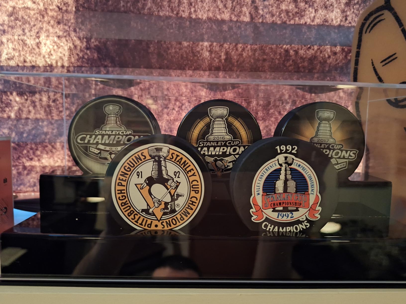 Acrylic Hockey Puck Display Case Clear Holder Holds 5 Pucks Hockey Puck Stand Showcase for Autographed Memorabilia customer photo 1