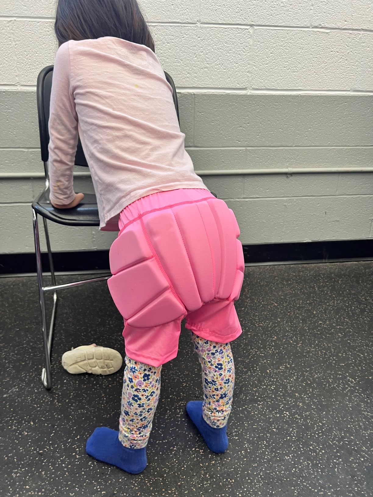 Kids Hip Butt Protection Pads Shorts, Youth Child 3D Tailbone Protective Padded Short Pants for Hockey Roller Skating Skateboarding Scooter Skiing Skating Snowboard customer photo 1