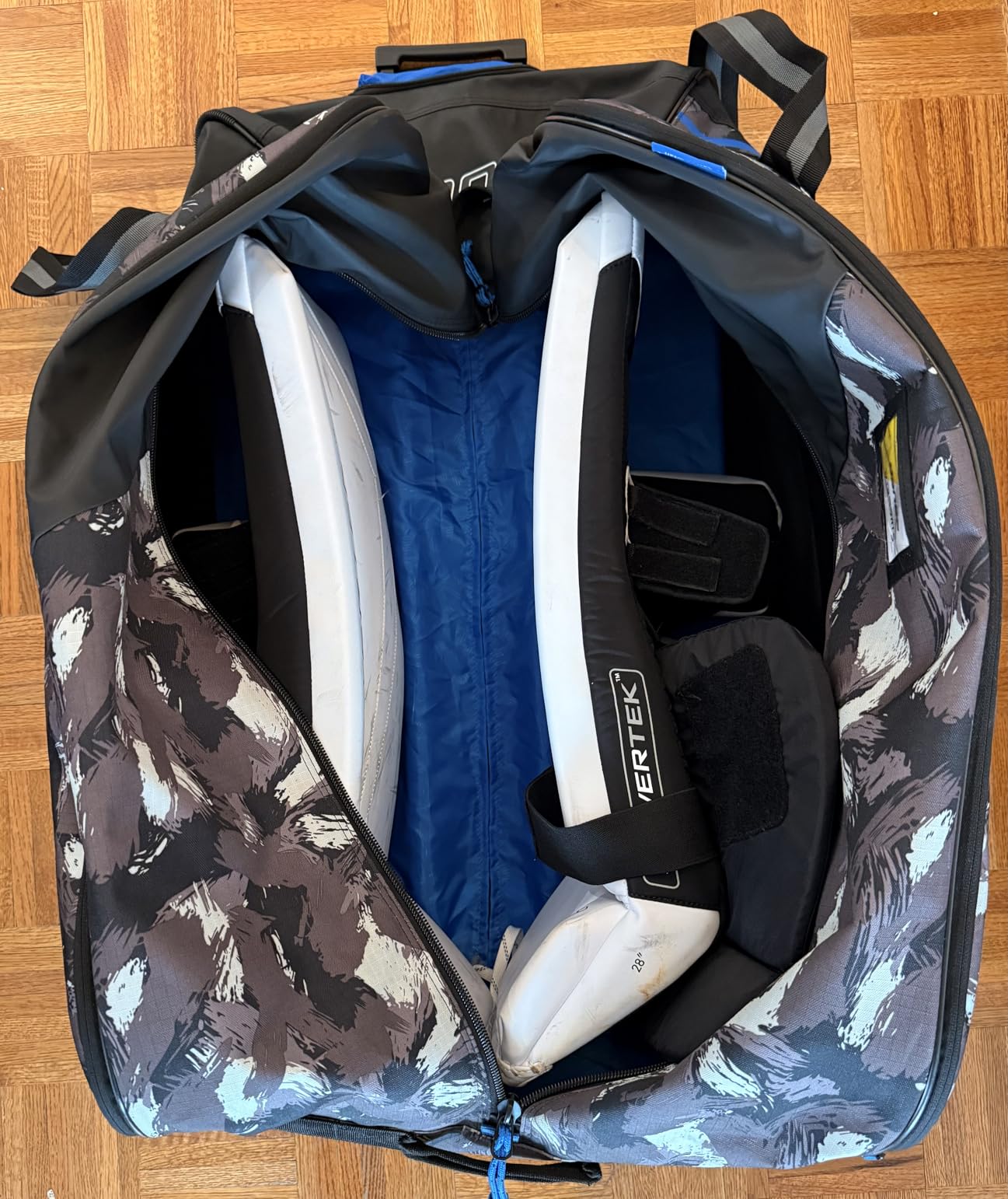 Bauer Hockey Premium Wheel Bag '24 customer photo 2