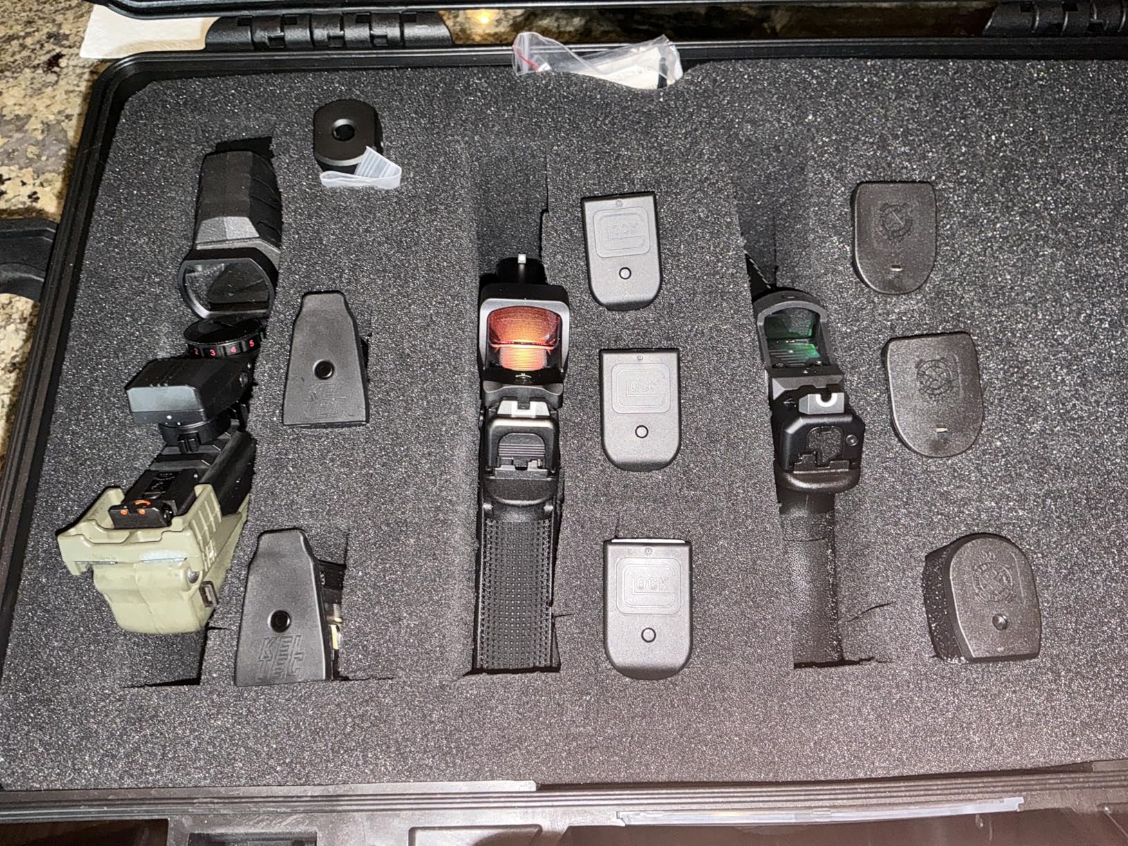 VEVOR Weatherproof Hard Case, Heavy Duty Protective Dry Box with Pre-Cut Foam, Wheels & Retractable Pull Handle for Travel, Hunt, Military, Tactical, IP67 Waterproof Case for Cameras (21.7*13.4*9.5