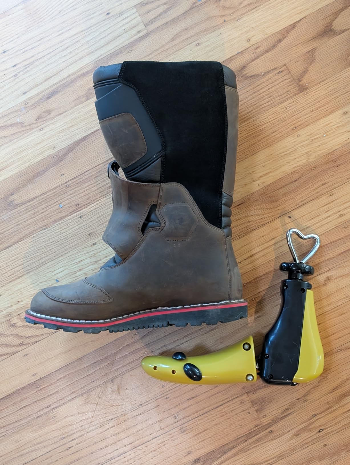 eachway Shoe Stretcher Women Men Professional Boot Stretcher Adjustable Width Length for Wide Feet (L (Wm's 11-14;men's 10-14) Grey1pcs) customer photo 2