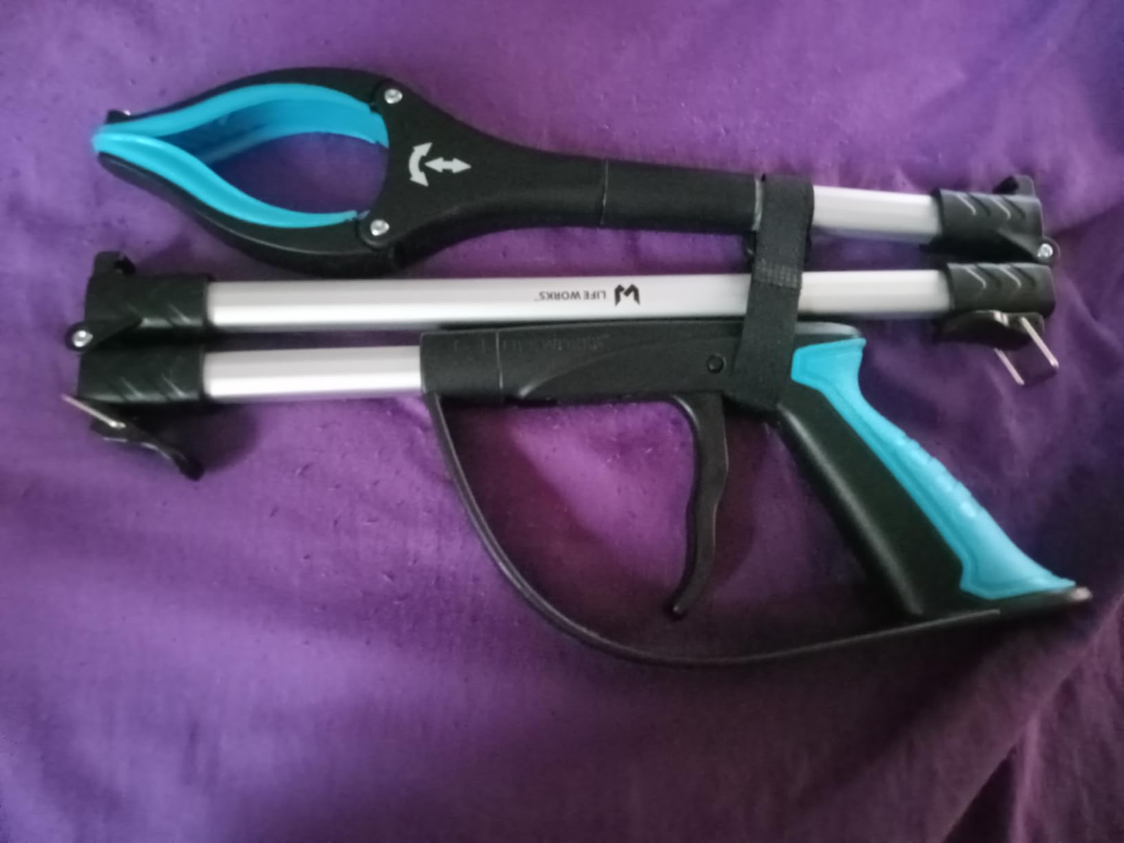 LIFE WORKS Reacher Grabber Tool, 360° Rotating Head, Lightweight 36