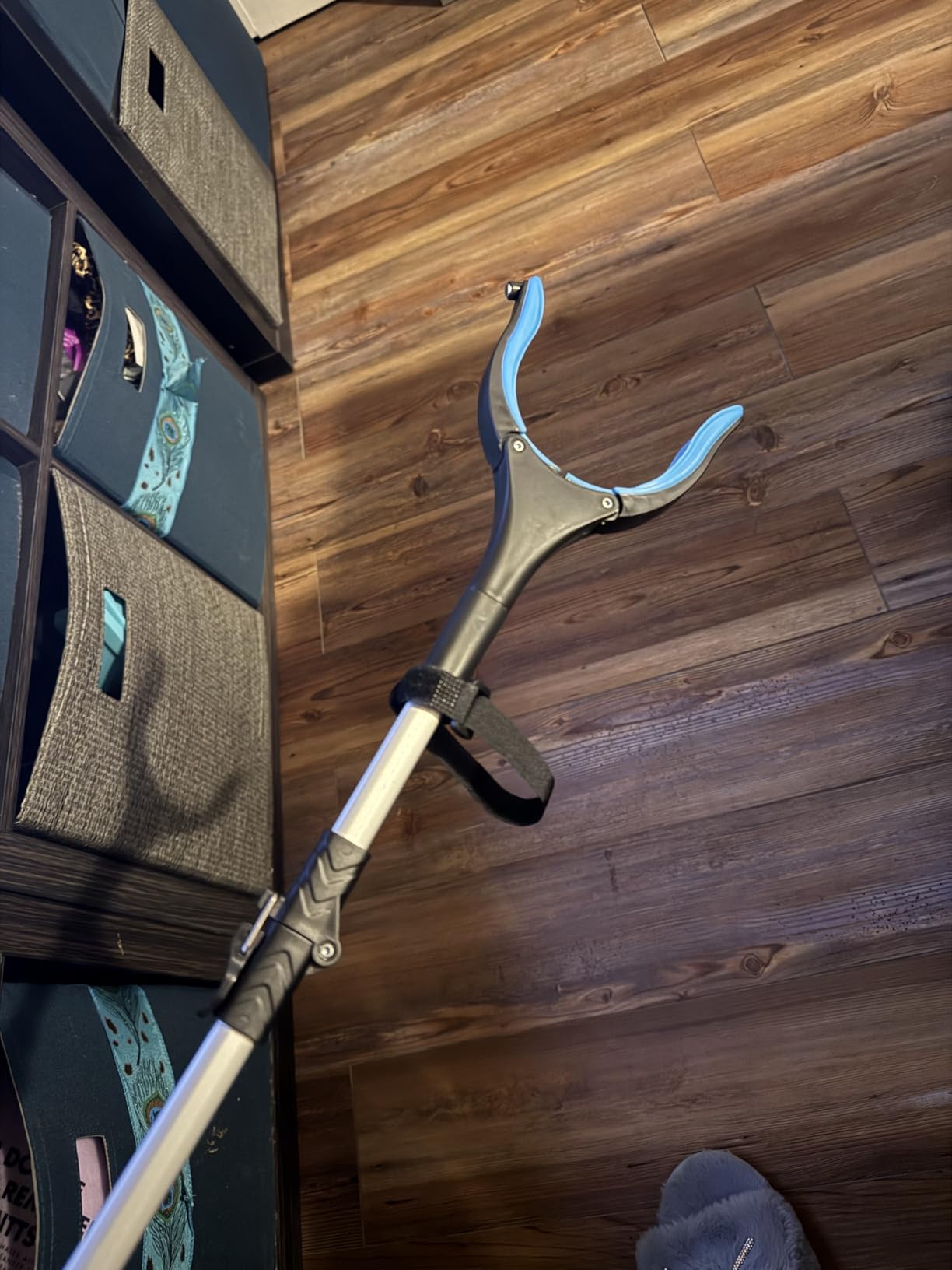 LIFE WORKS Reacher Grabber Tool, 360° Rotating Head, Lightweight 36