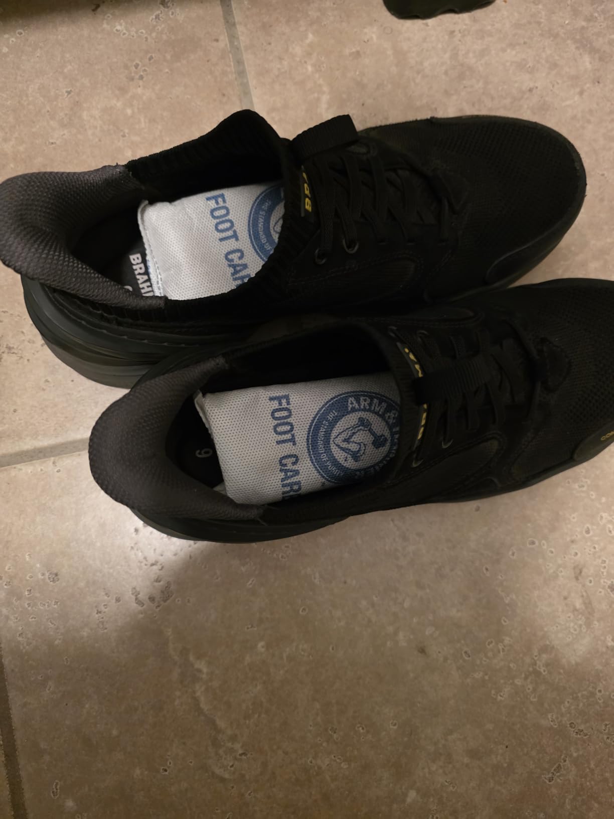 Arm & Hammer In-Shoe Odor Destroying Pouches, Shoe Deodorizer Insert for Reducing Odor and Absorbing Moisture, Smell Eliminator for All Footwear, Gym Bags and Work Boots (4 Pouches) customer photo 1