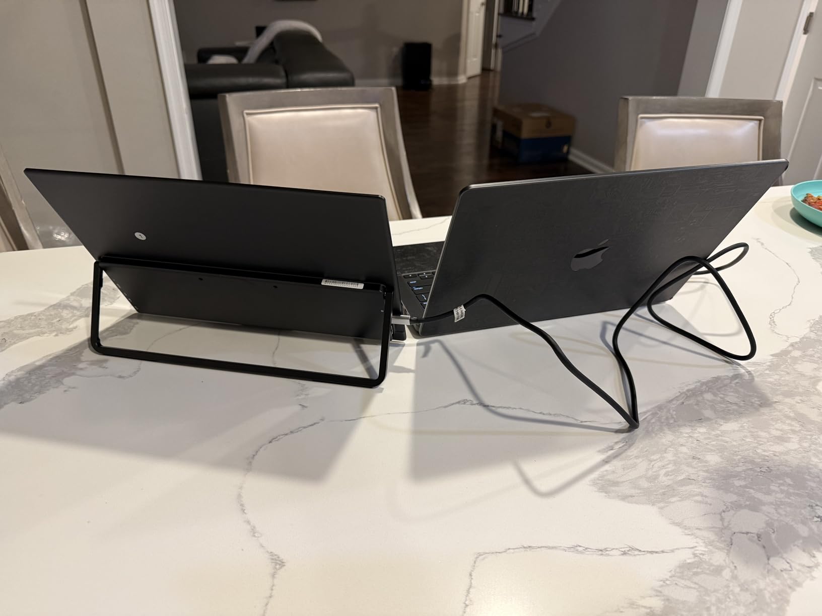 Portable Monitor 16 inch 2K QHD 2560X1600 450 Nits 106% sRGB 144 Hz HDR HDMI USB-C Travel Monitor for Laptop Mac PC Surface PS5 Xbox, External Display with Cover & Speakers, VESA Compatible customer photo 2