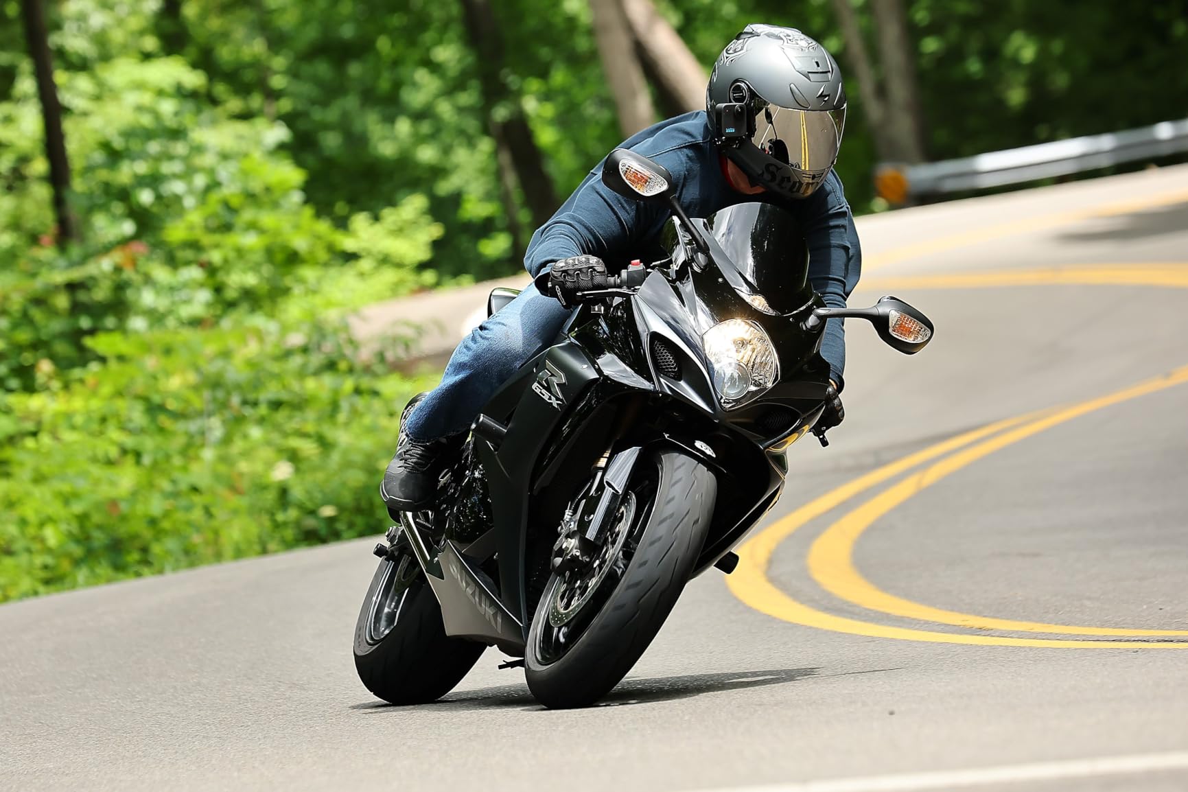 GoPro MAX - Waterproof 360 + Traditional Action Camera with Touch Screen Spherical 5.6K30 HD Video 16.6MP 360 Photos 1080p Live Streaming Stabilization customer photo 1