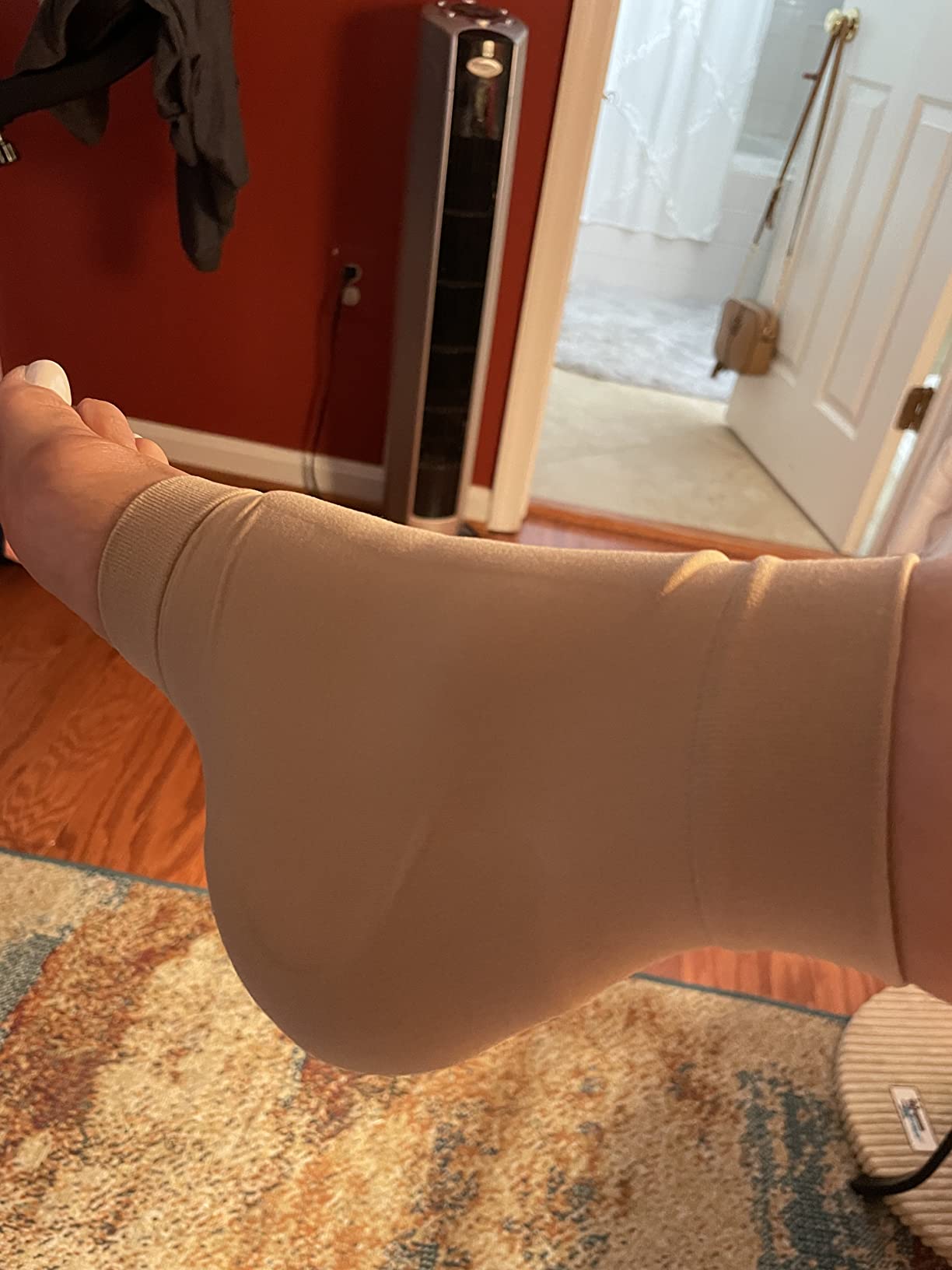 Geyoga 2 Pairs Ice Skating Socks for Women Figure Skating Protect Tendon Heel Ankle Padded Guards Sleeve Pad customer photo 1