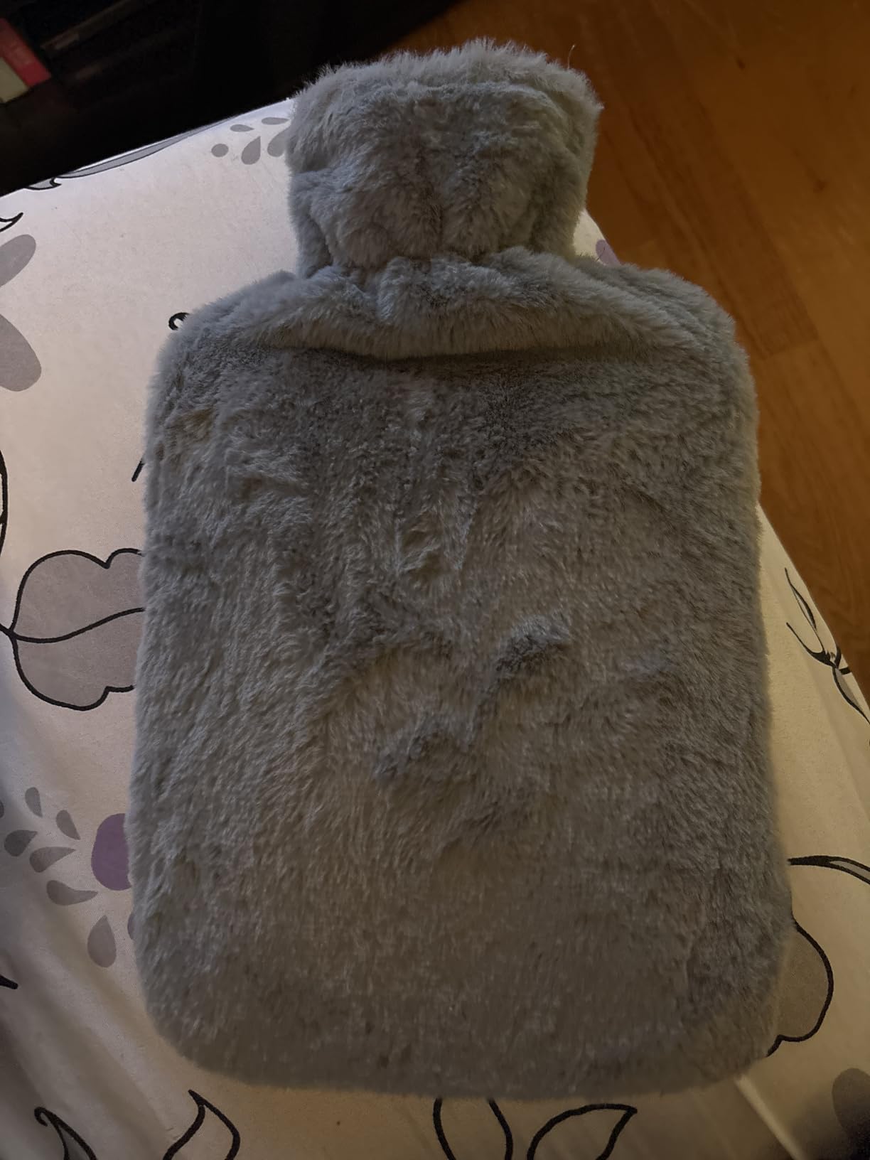 Dawdix 2L Natural Rubber Hot Water Bottle with Cover, Leakproof Design for Hot & Cold Compress, Ideal for Menstrual Cramps/Hand & Feet Warmer/Neck & Shoulder Pain Relief, Ultra-Soft Touch, Cream White customer photo 1