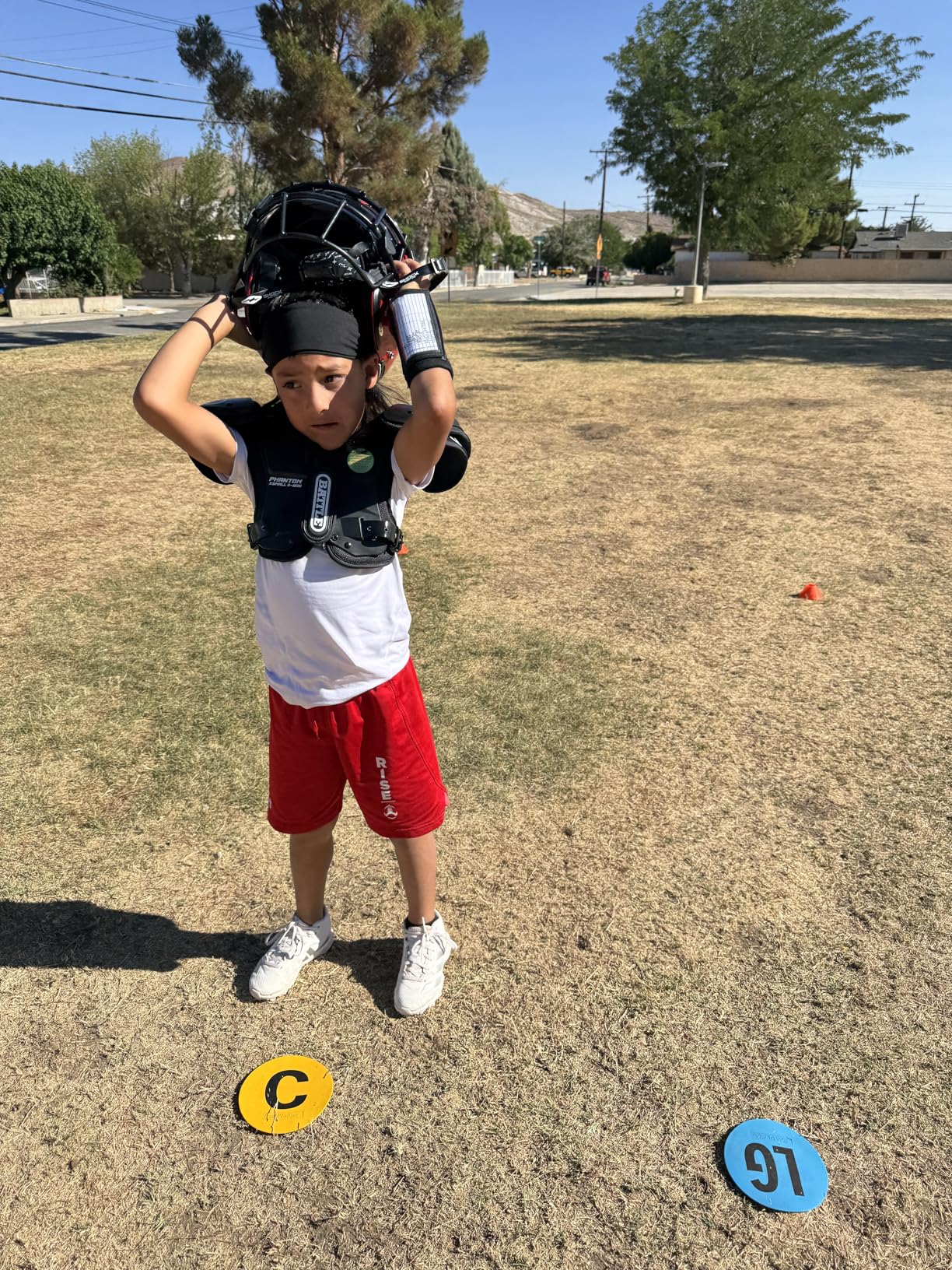 Battle Sports Phantom Football Shoulder Pads, Youth Size, Lightweight Design with Impact Protection customer photo 2