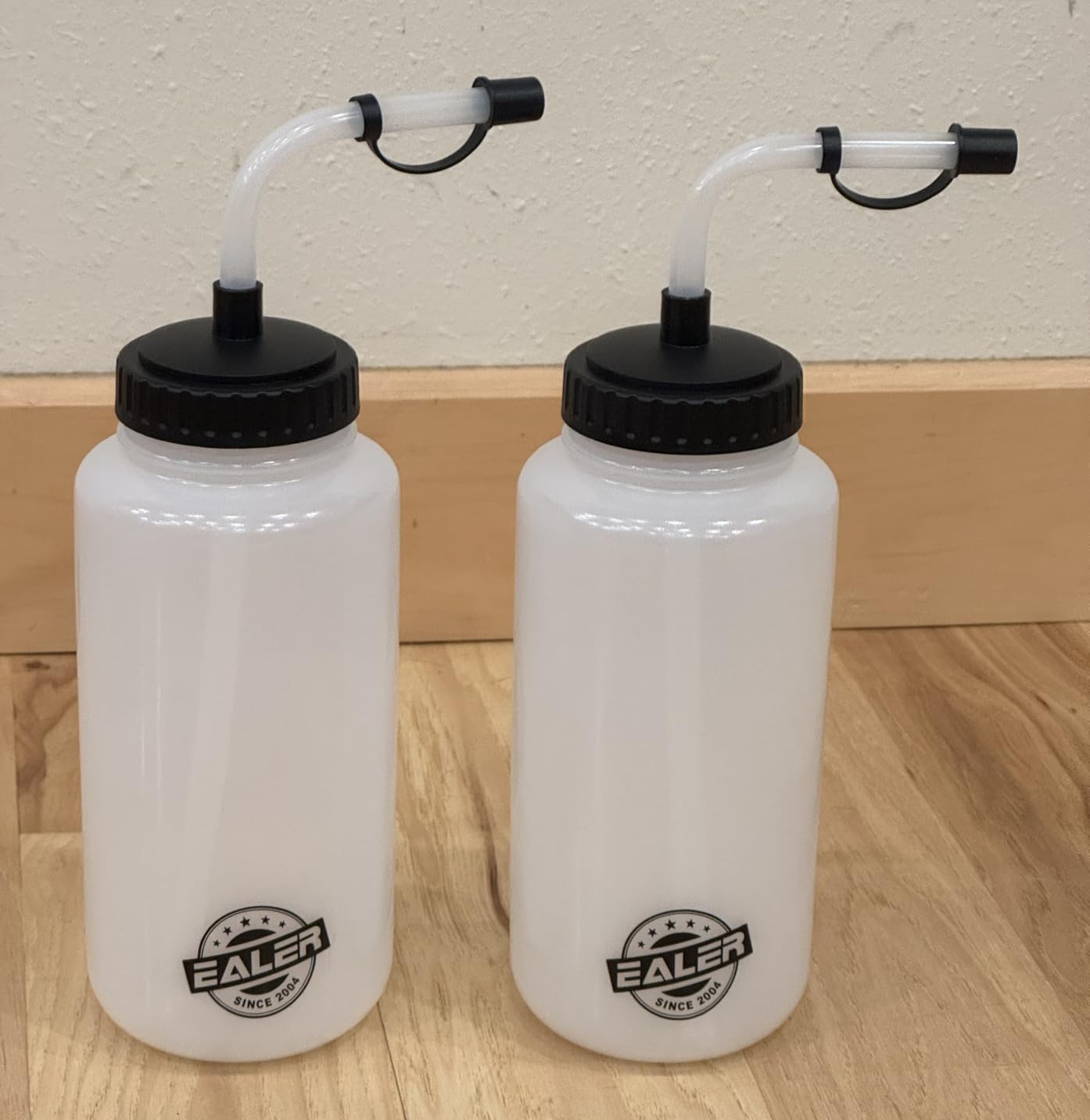 EALER 1 L Sports Water Bottle with Angled Long Straw & Built-In Finger Grip - Easy-Squeeze, Helmet-Compatible, BPA-Free - Team Personalization Ready - Ideal for Hockey, Football, Lacrosse & Boxing customer photo 2