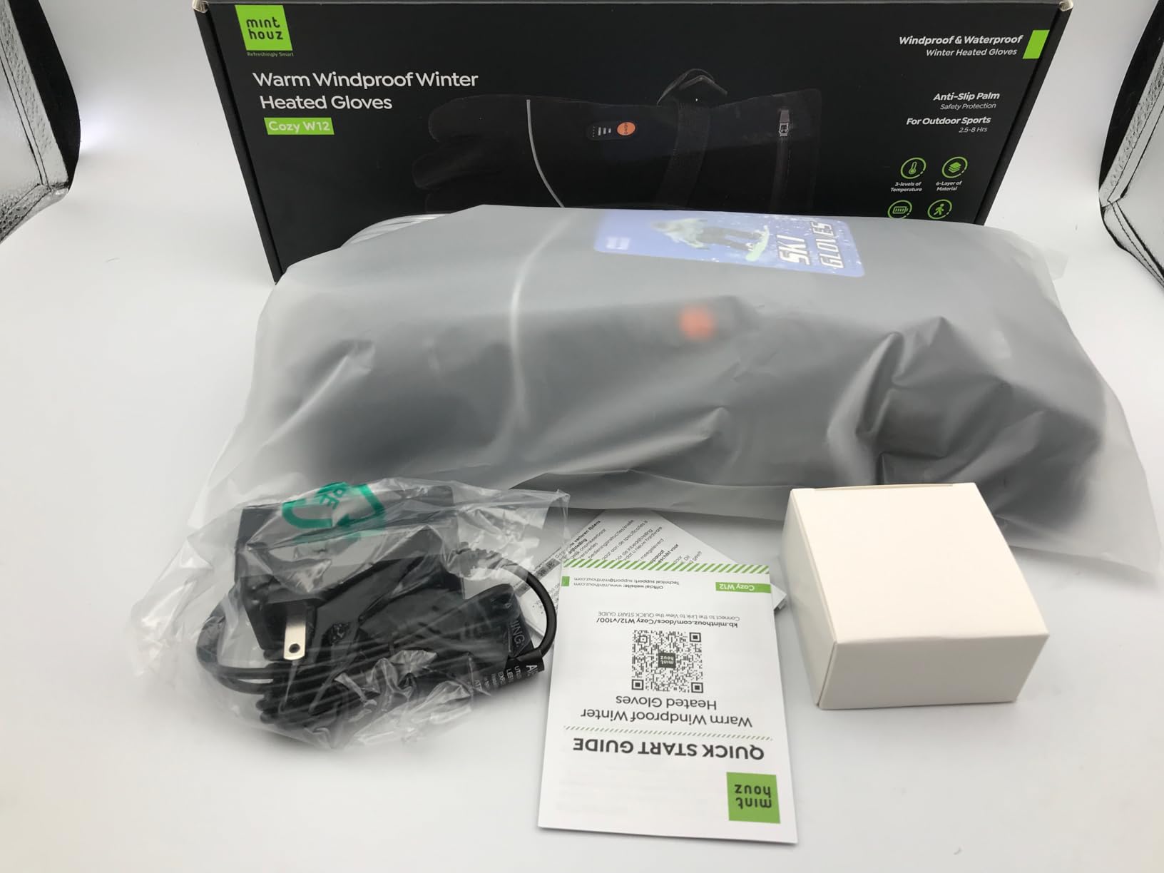 Minthouz Heated Gloves for Women Men, Rechargeable Heated Gloves with Touchscreen,Waterproof Electric Heating Gloves Warmer Gloves for Winter Skiing Outdoor Worker customer photo 1