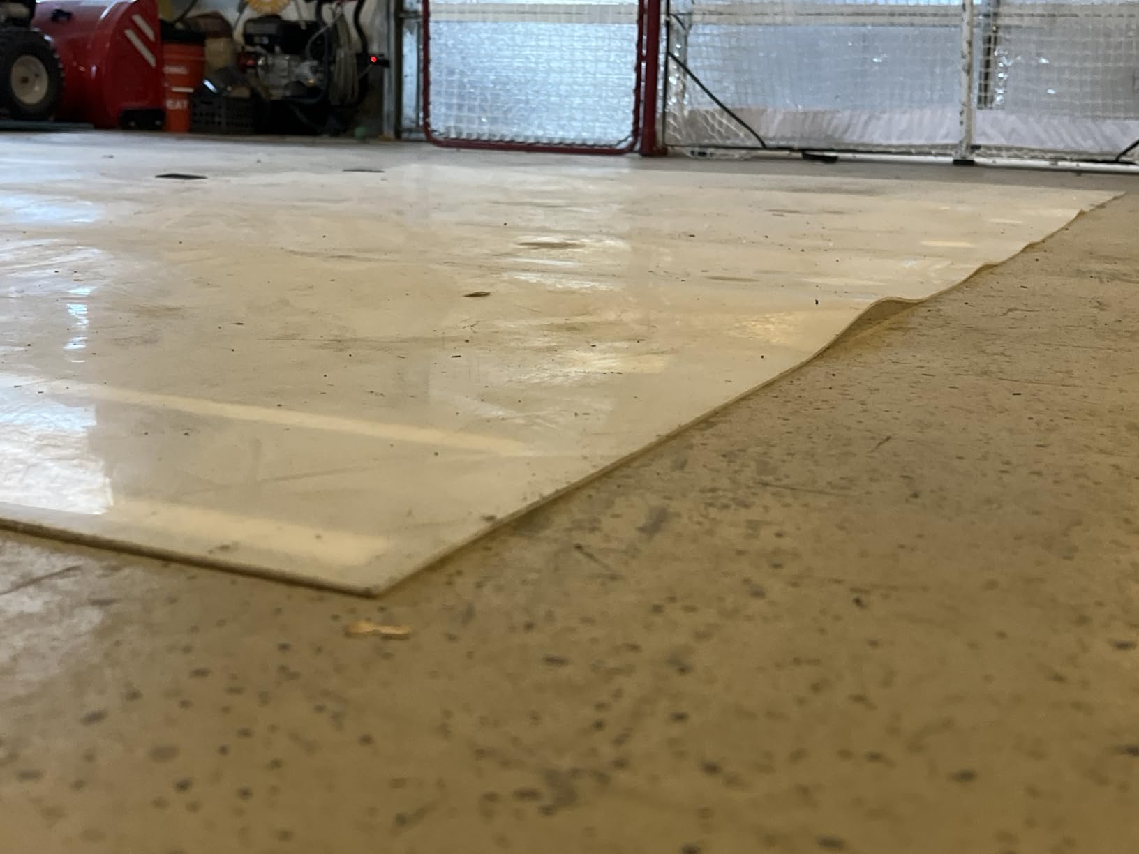 kasifei Portable Roll-Up Hockey Shooting Pad with Rebounder, Large 4.5 Foot x 10 Foot Size Professional Hockey Training Equipment for Shooting, Passing and Stickhandling customer photo 1