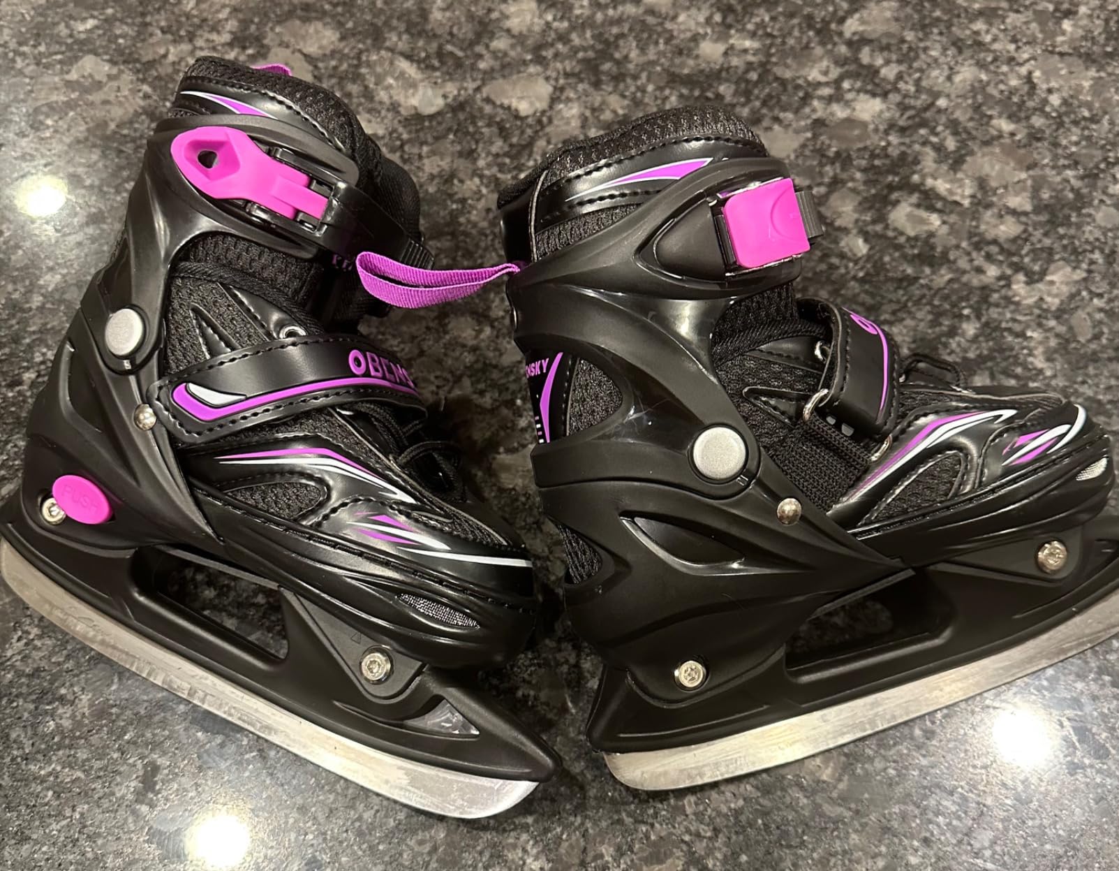 Adjustable Ice Skates for Kids Boys Girls with Skate Bag, 4 Size Adjustable Children's Ice Skates for Outdoor and Rink customer photo 1