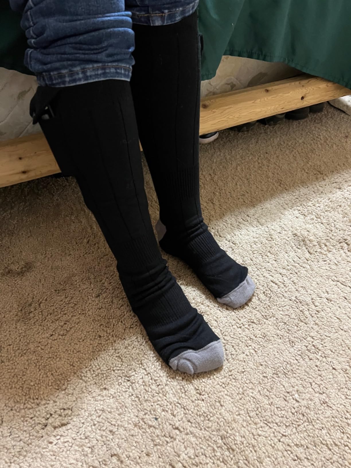 Heated Socks APP Control for Men Women, 6000mAh*2 Battery Heated Socks, Electric Heated Socks Rechargeable Smart Foot Warmers Washable for Camping Fishing Cycling Skiing Skating Hiking Camping customer photo 1