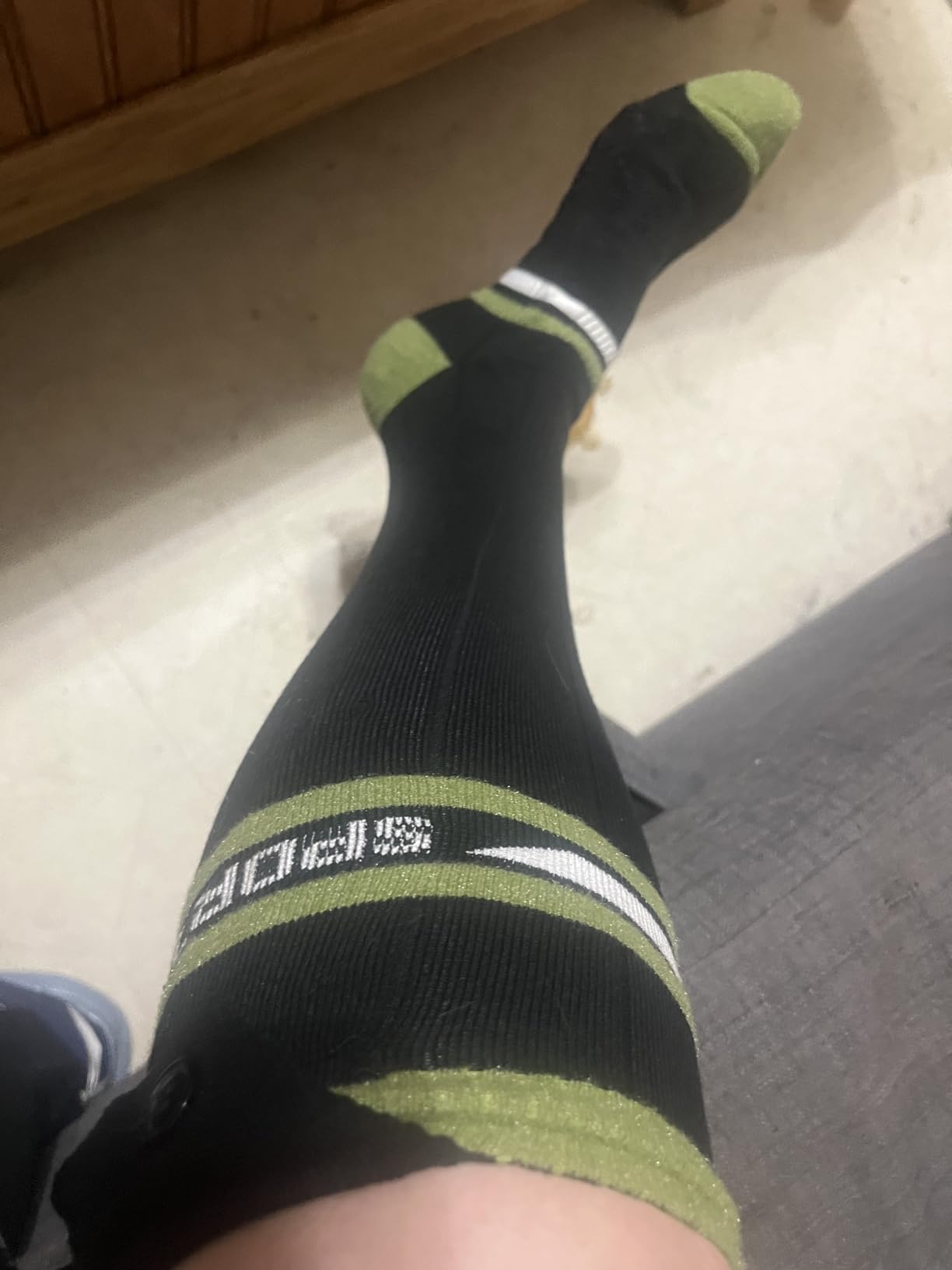 8000mAh*2 Heated Socks for Men Women with App Control,Large-Capacity Rechargeable Battery,360°Heating Warming,Electric Winter Socks,Foot Sole Heating,Foot Warmer for Skiing,Hiking,Hunting,Outdoor customer photo 2