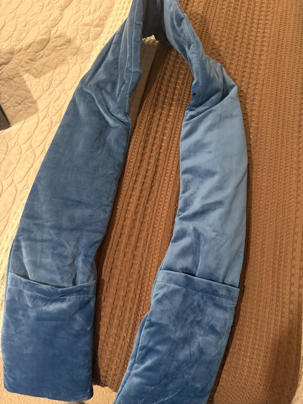 Diweez Heated Scarf Neck Heating Pad with 10000mAh Power Bank, Long Heated Neck Wrap for Neck Pain Relief, Cordless Portable Neck Warmer with Pocket for Home, Outdoor, Gift for Women & Men(Black) customer photo 2