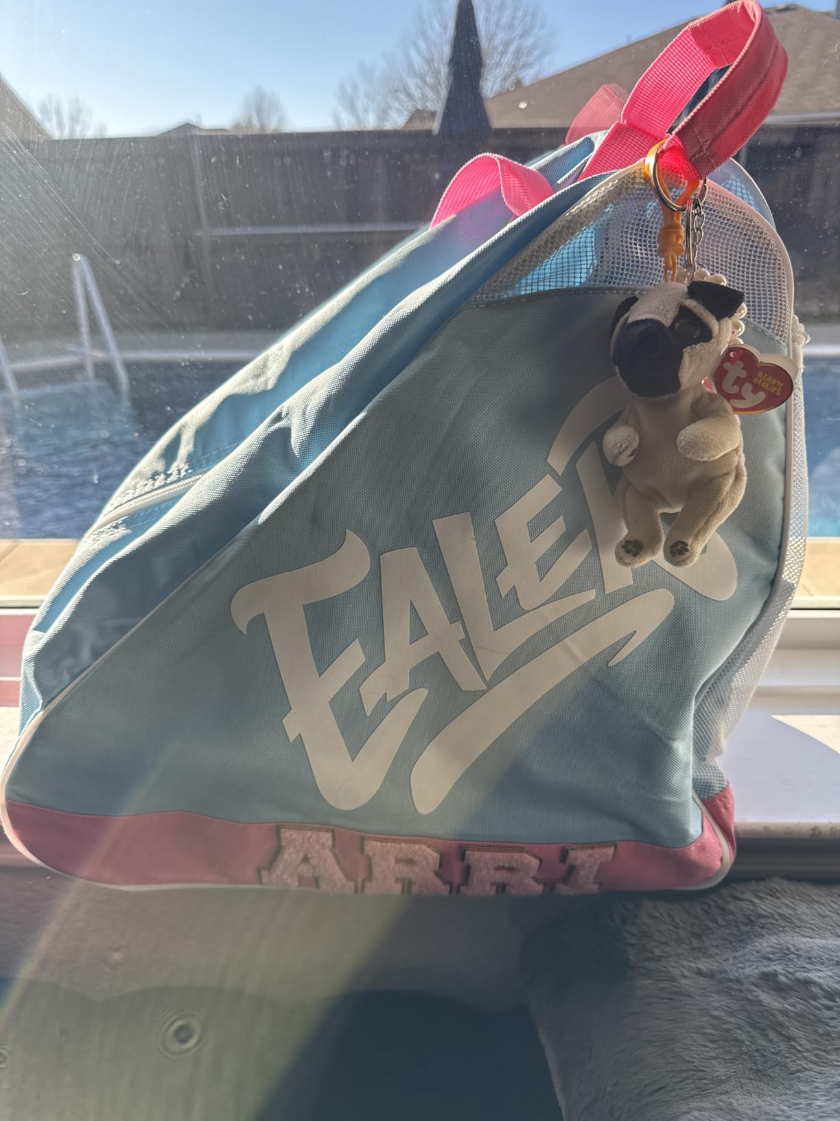 EALER Heavy-Duty Waterproof Skate Bag with Adjustable Shoulder Strap - Fits Ice Hockey, Inline, Roller & Quad Skates, Kids & Adults customer photo 1