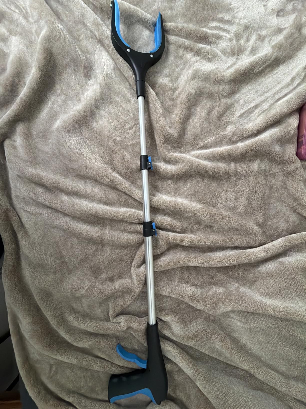 Telescopic Grabber Reacher Tool, 5-Level Adjustable Length (23'' to 41'') - Trash Claw Gripper, Pickup Stick for Litter Picking, Yard Work, and Seniors customer photo 2