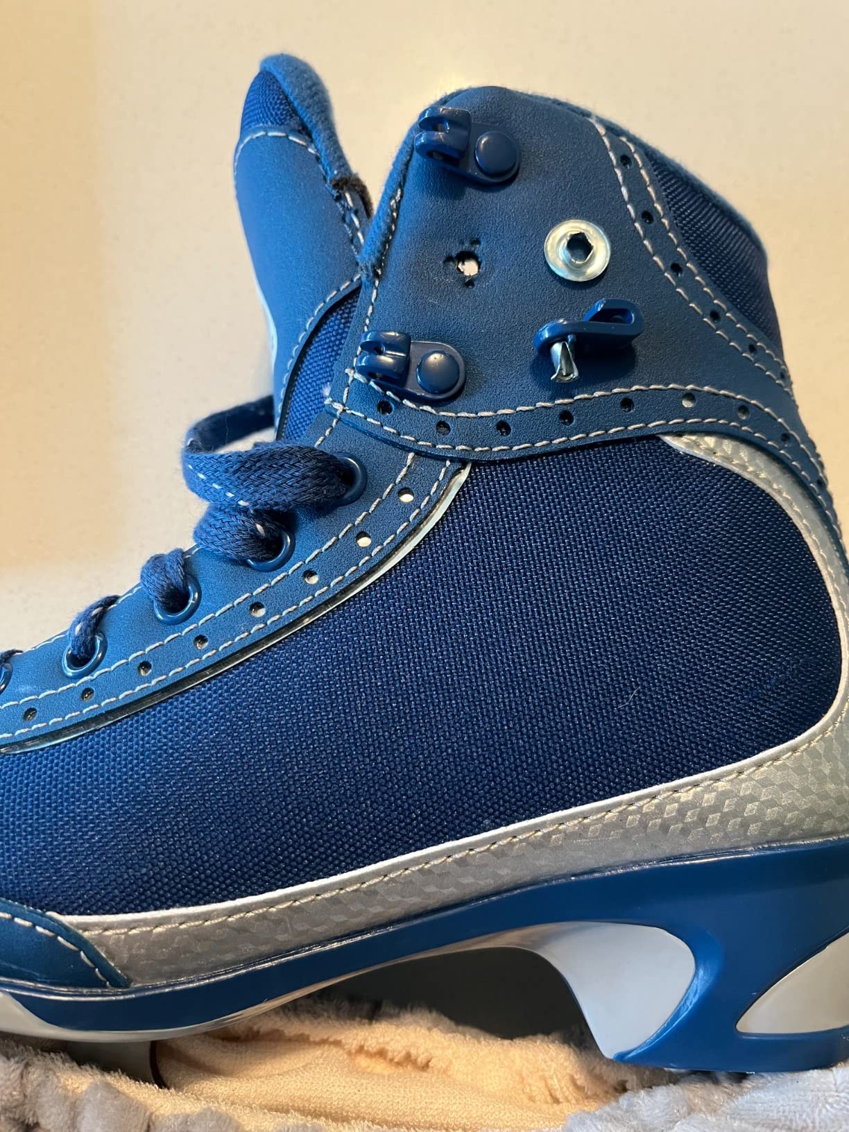 Softec Vista ST3200 ST3201 Figure Ice Skates for Women and Girls customer photo 2