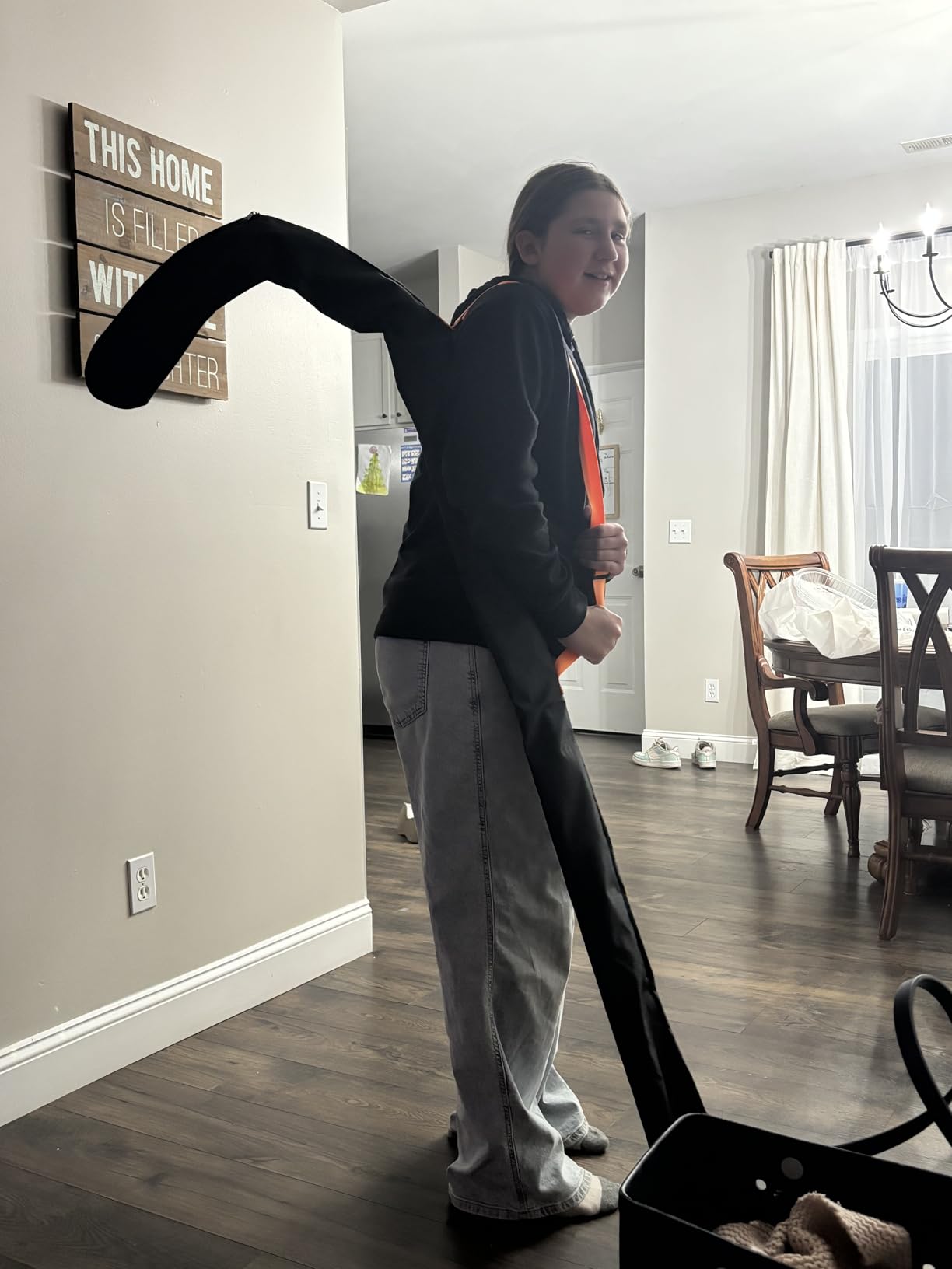 TOBWOLF Hockey Stick Bag, 600D Wear-resistant Oxford Ice Hockey Stick Bag for Flying - Fits Up to 2 Senior Sticks of Various Sizes, Adjustable Padded Shoulder Strap for Easy Transport to Rink customer photo 1