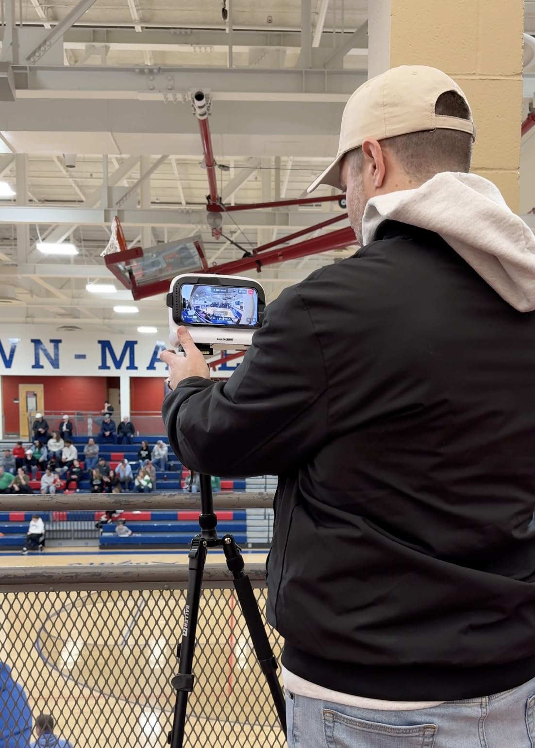 AI Auto-Tracking Sports Filming System, 180 Degree Full-Field Lens & Live Streaming for Basketball, Soccer & Volleyball, Compatible with iPhone 16 customer photo 1