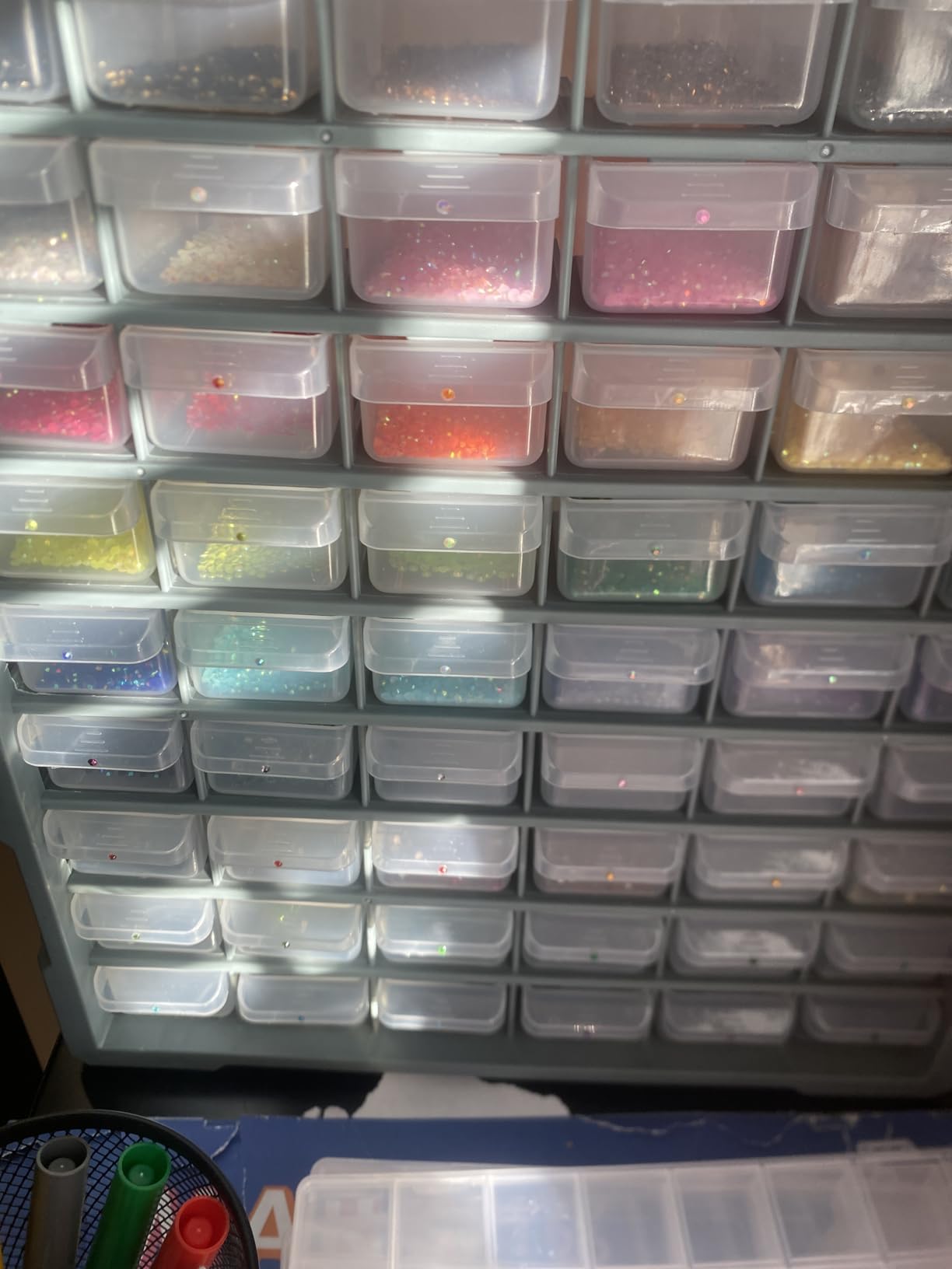 40000Pcs 40 Colors Jelly Rhinestones for Bedazzling, 3mm Multicolor Resin Flatback Gems for Diamond Art, Bedazzler Kit with 3Pcs 10ml B7000 Jewelry Glue for Crafting Book Shoes Nail Art customer photo 1