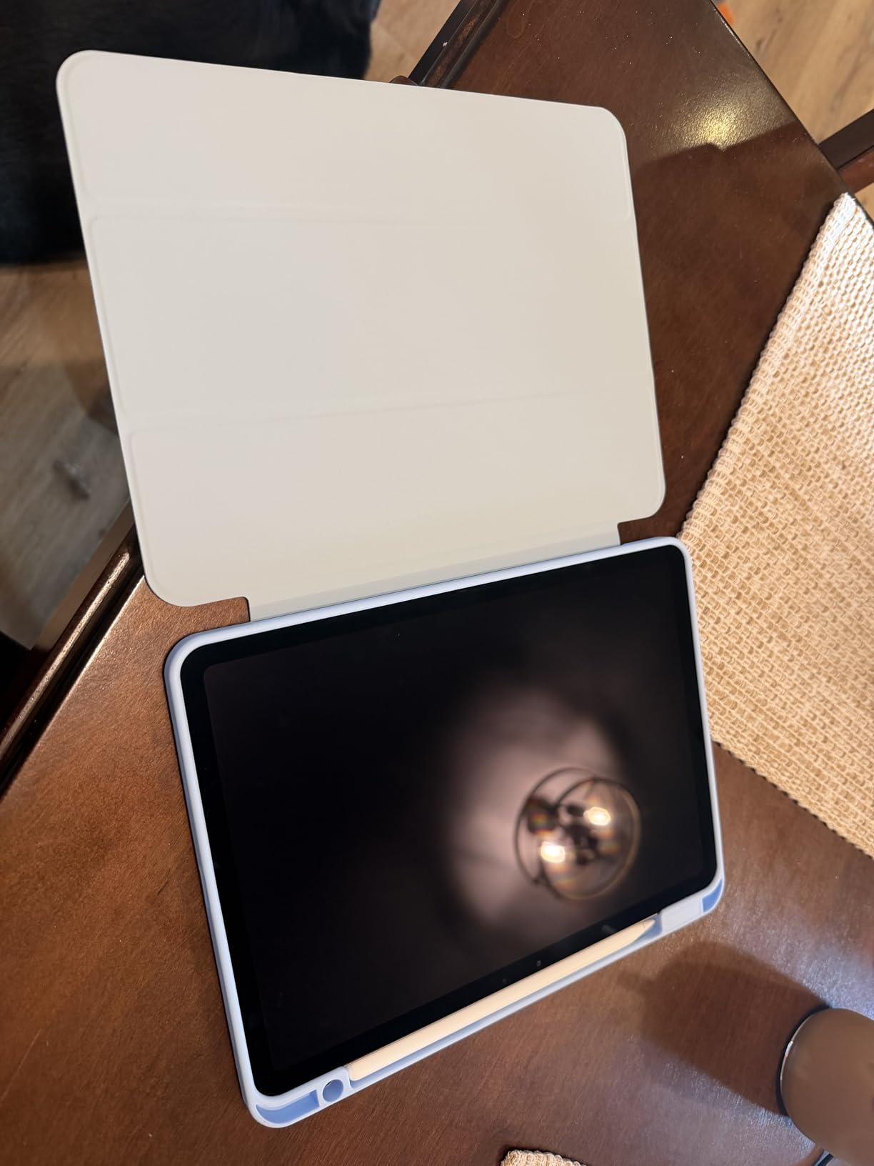 iPad Air 11-inch (M4): Liquid Retina Display, 128GB, 12MP Front/Back Camera, Wi-Fi 7 with Apple N1, Touch ID, All-Day Battery Life - Space Gray customer photo 2