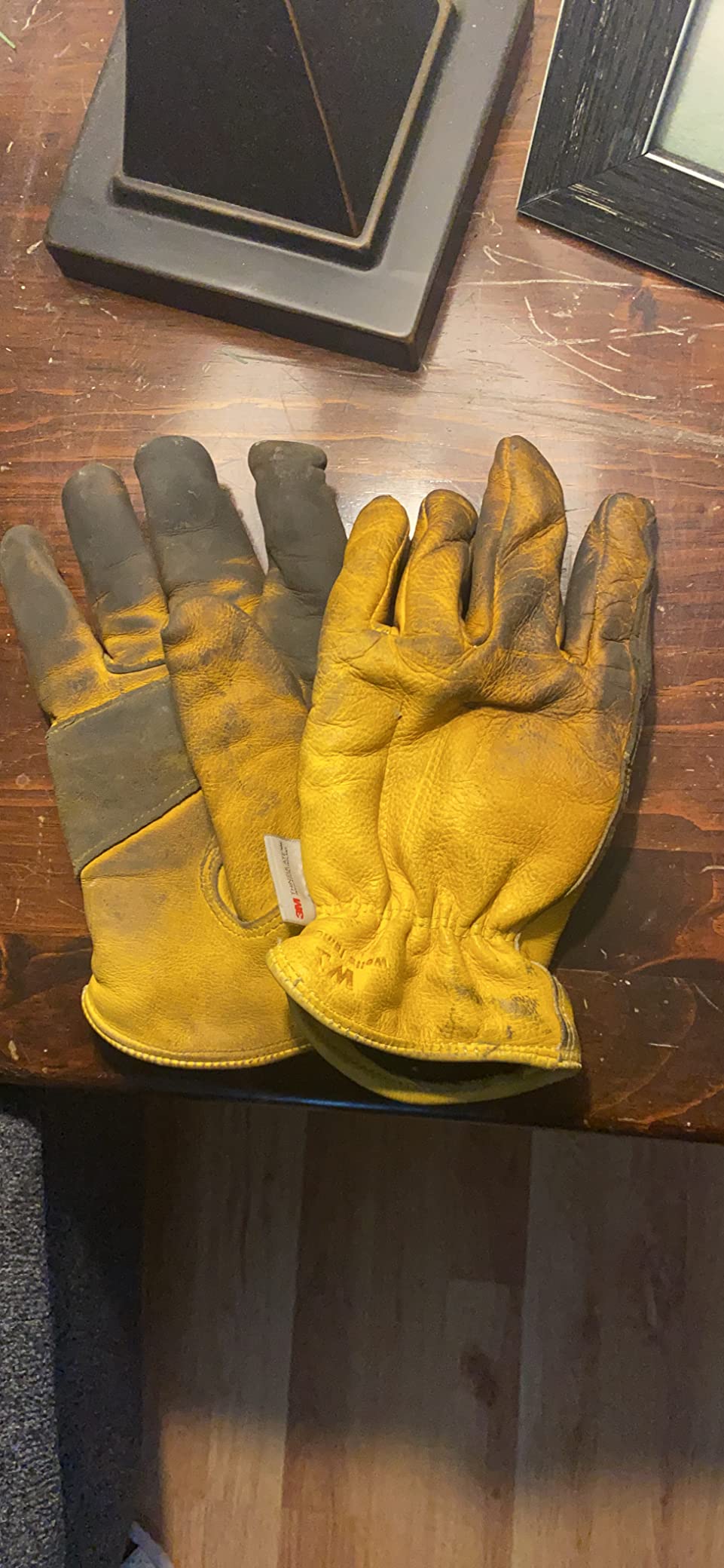 Wells Lamont Insulated Leather Work Gloves for Men - Full Grain Cowhide - 3M Thinsulate Insulation, Fleece Lined - Ergonomic Fit - Ideal for Construction - Durable Winter Protection - Large, 1108L customer photo 2