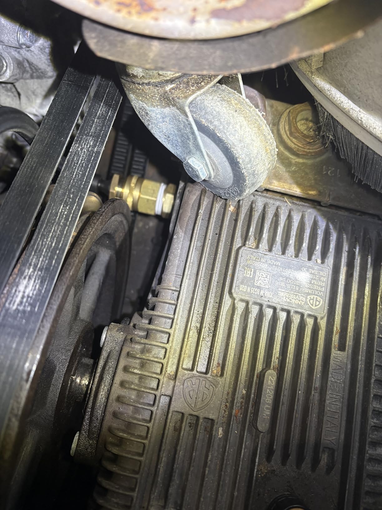 Camco RV Brass Blow Out Plug - Essential RV Winterizing Tool - Heavy-Duty Brass Construction - Helps Clear Your Water Lines During RV Winterization and Dewinterization (36153) customer photo 1