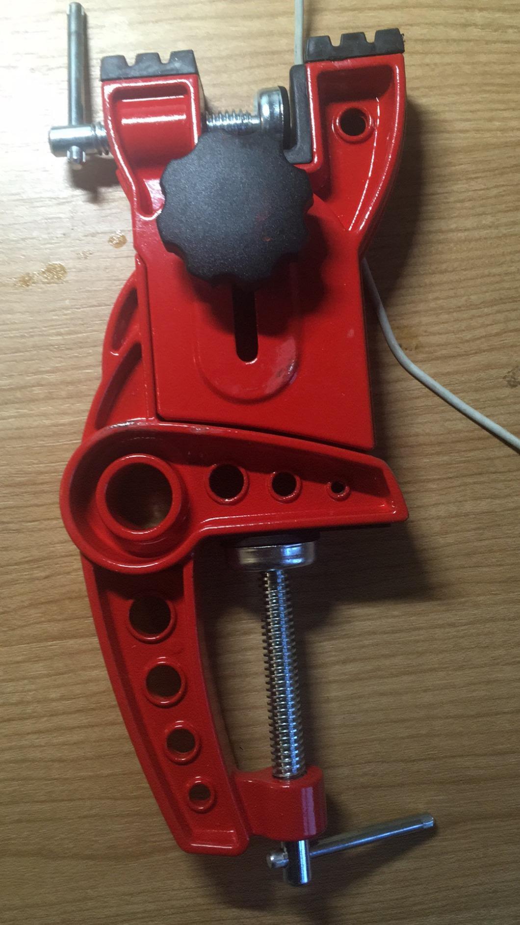 SWIX T149-50 Ski Vise With 50mm Wide Jaws | Durable Adjustable Clamps For Waxing And Tuning Alpine & Downhill Skis customer photo 2