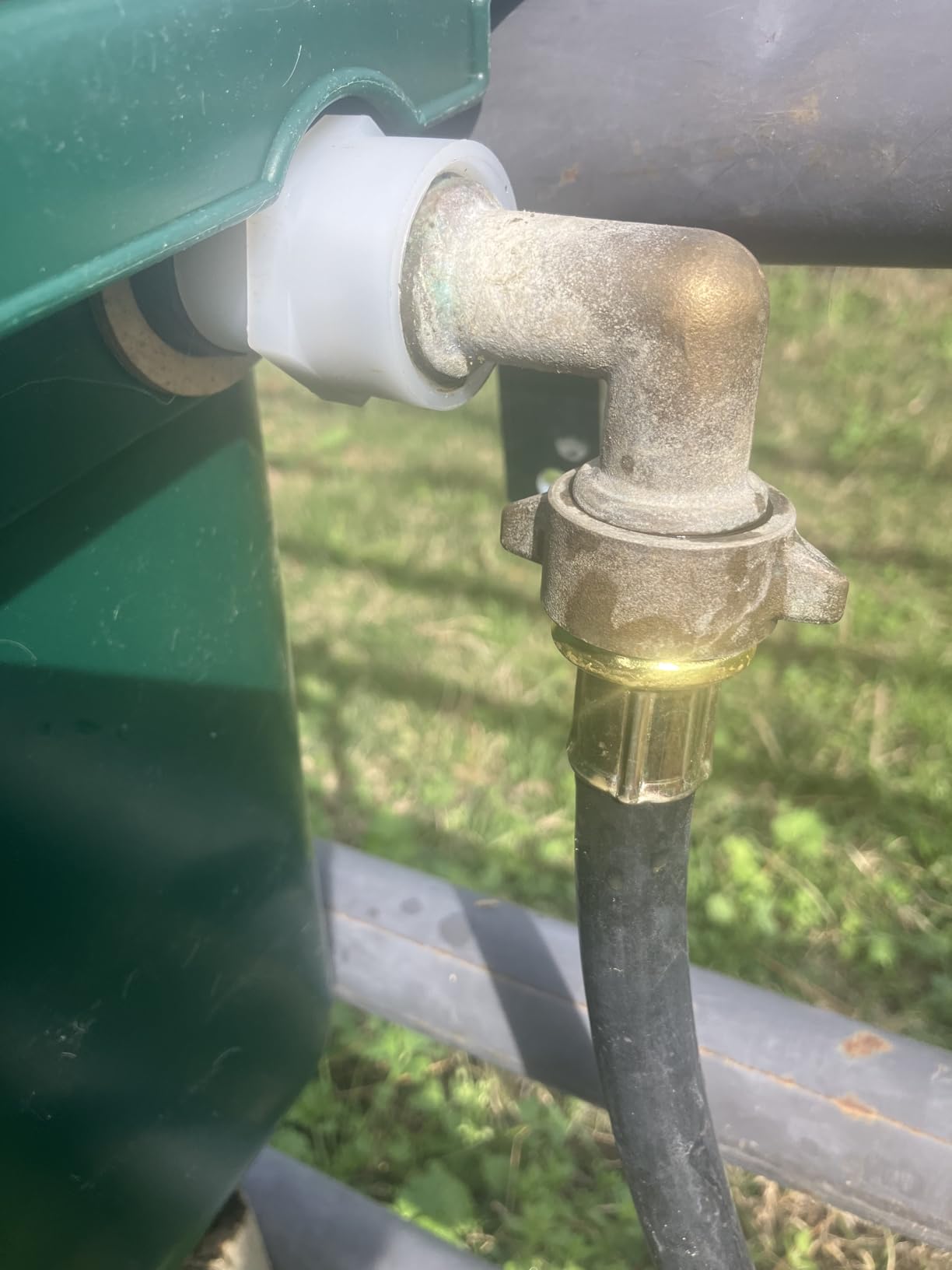 Little Giant Automatic Animal Waterer | DuraMate Float Controlled Automatic Waterer for Livestock | Heavy Duty and Durable | Made in USA | 4 Gallon (Red, 4 Gallon) customer photo 1